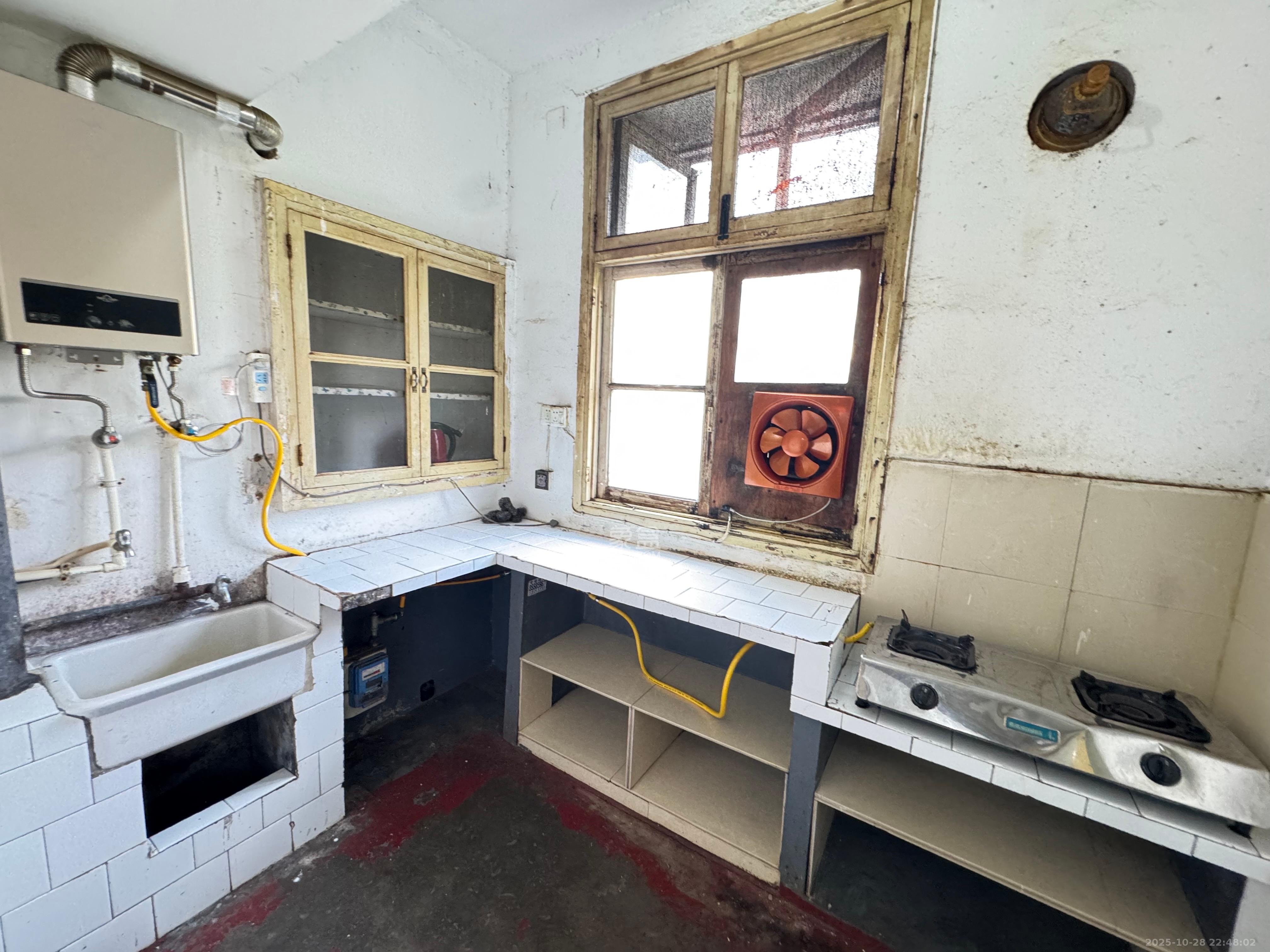 中南家园 1室2厅1卫 1500.0元/月 中南家园 1室2厅1卫 1500.0元/月室内图