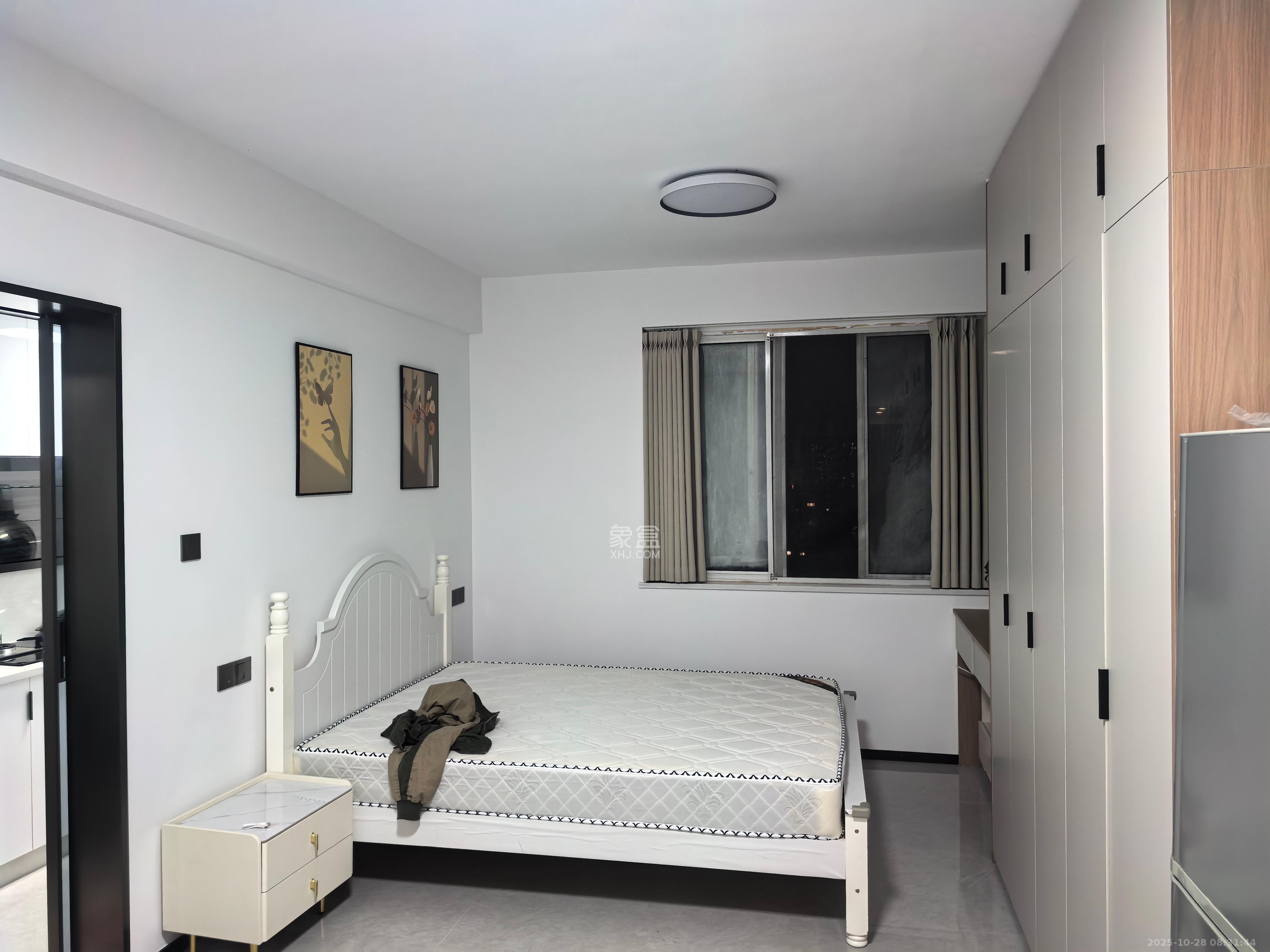 诺亚方舟大厦  1室1厅1卫    1600.0元/月