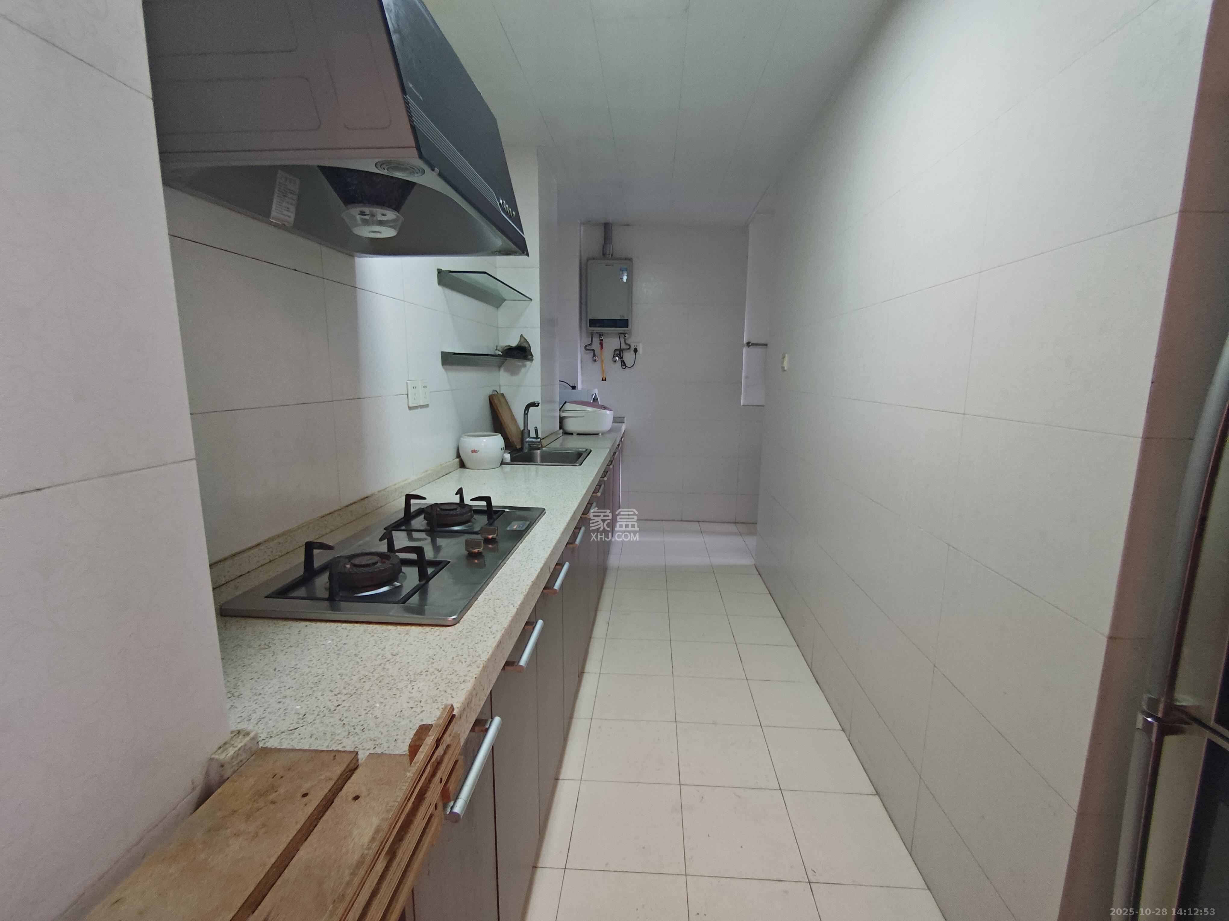 保利麓谷林语C区  2室2厅1卫    2200.0元/月 保利麓谷林语C区  2室2厅1卫    2200.0元/月室内图