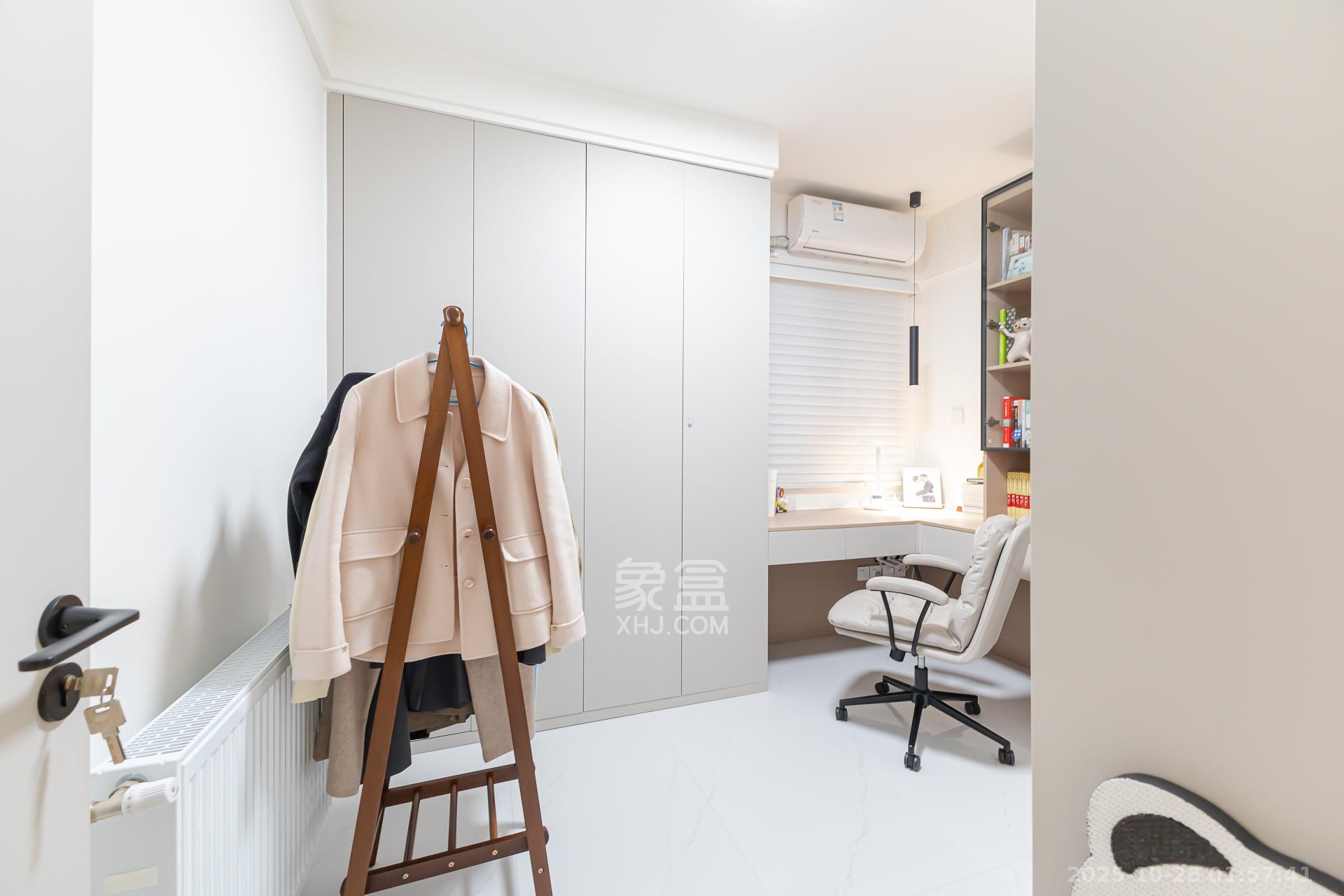 越秀湘江星汇城二期  4室2厅2卫    129.0万卧室