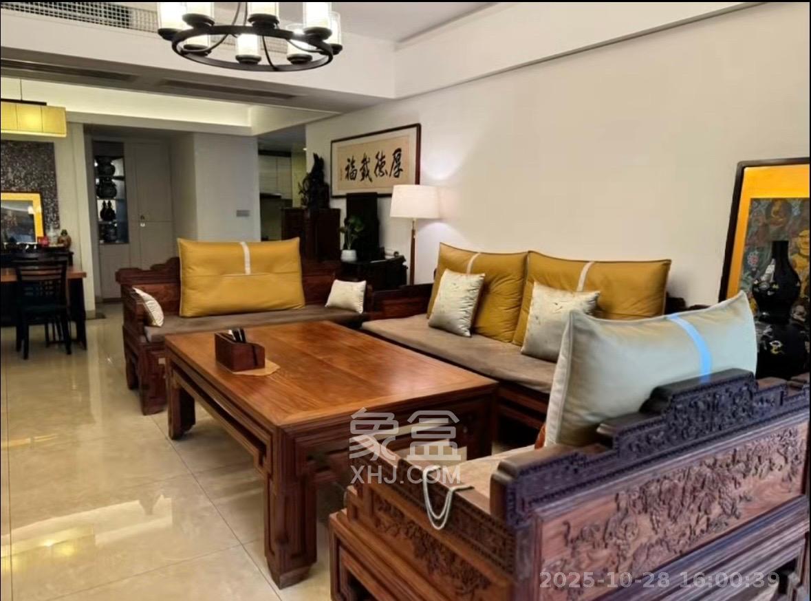 保利国际广场  3室2厅2卫    5900.0元/月