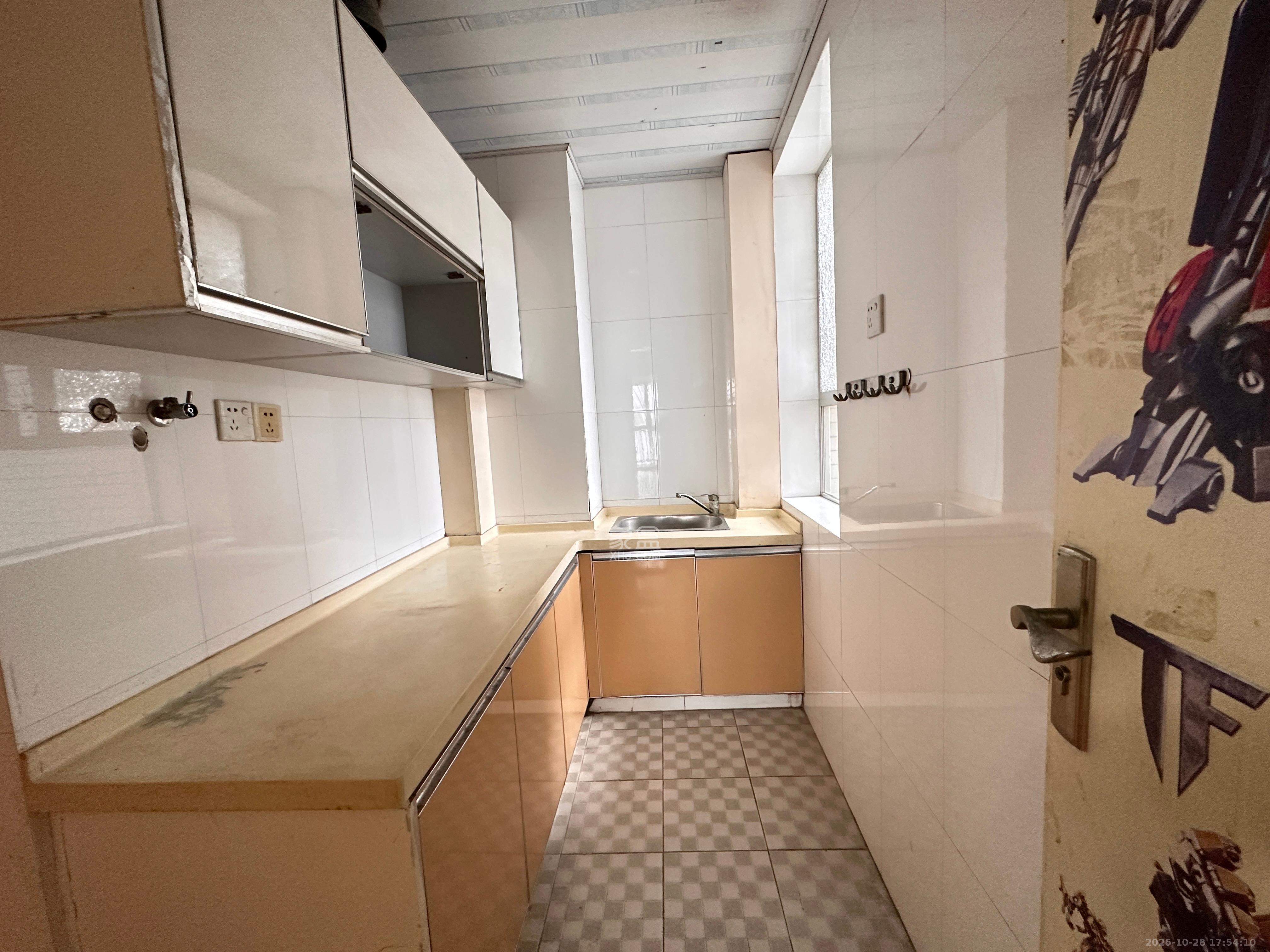 左岸右岸 3室2厅1卫 2200.0元/月 左岸右岸 3室2厅1卫 2200.0元/月室内图