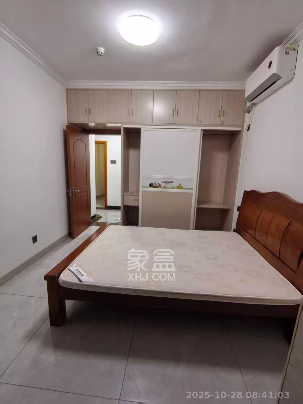 荷韵园 4室2厅2卫 1700.0元/月 荷韵园 4室2厅2卫 1700.0元/月室内图