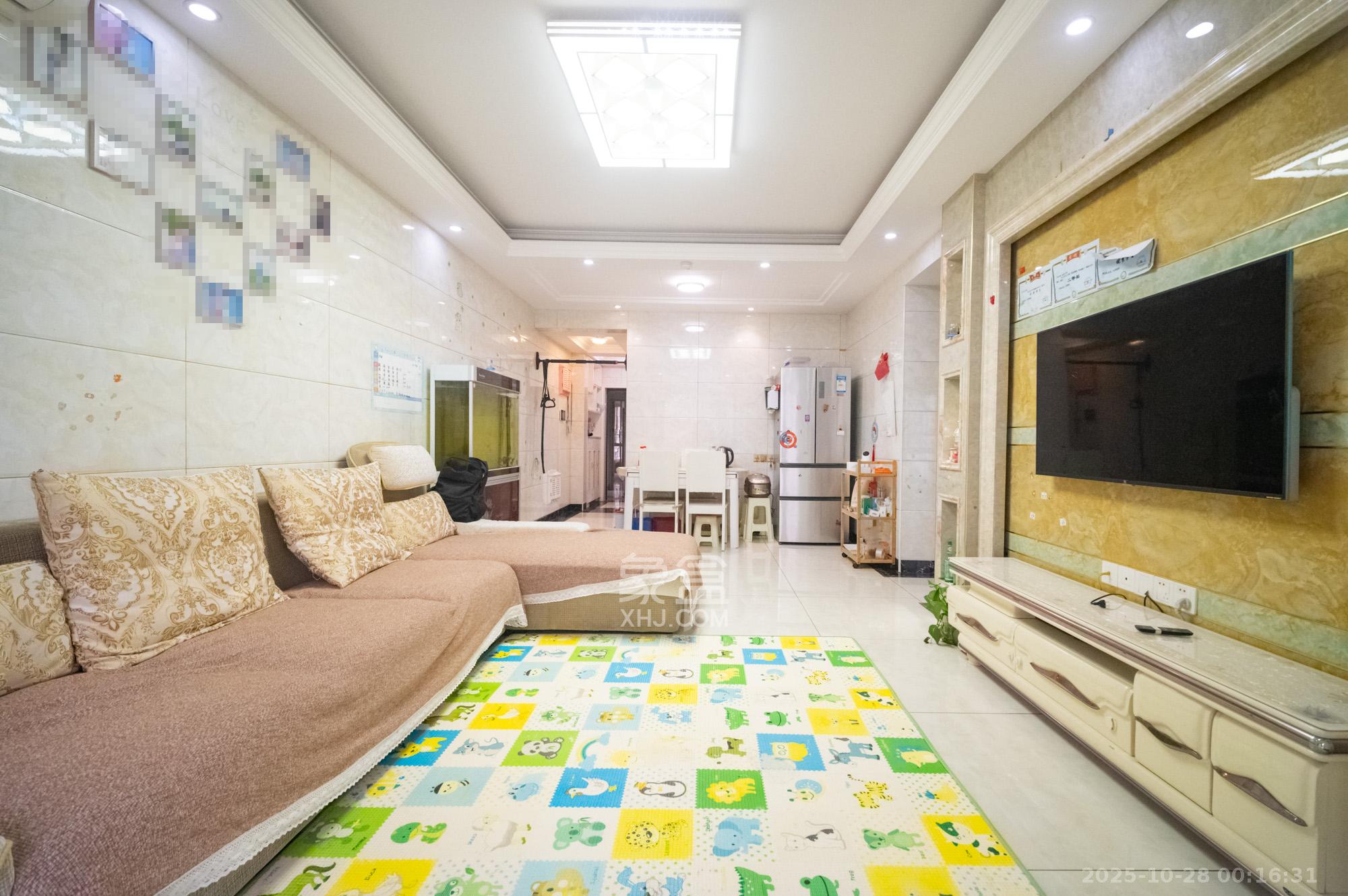 家和院  3室2厅1卫    59.8万客厅