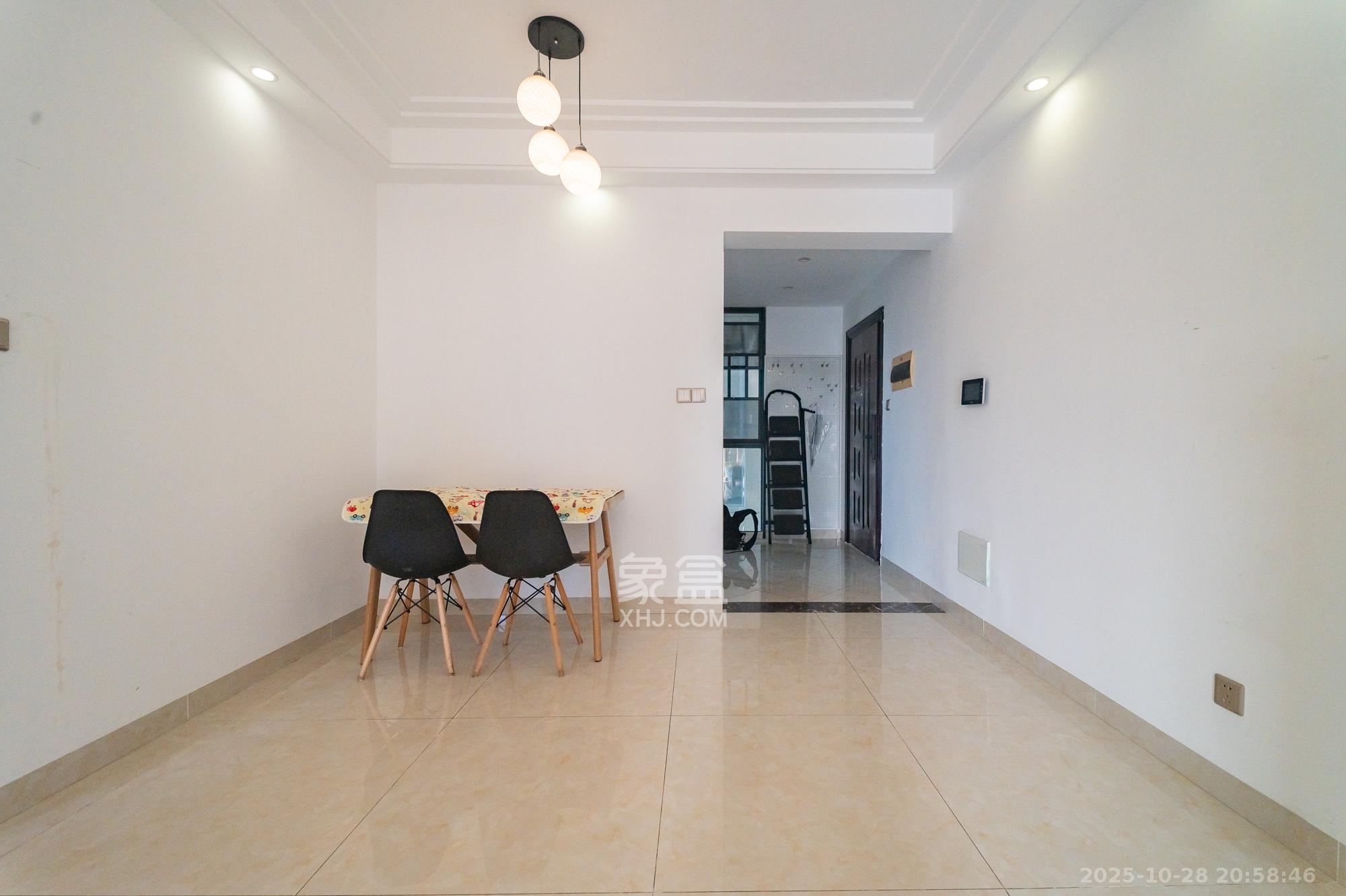 方略城市广场  2室1厅1卫    62.0万 方略城市广场  2室1厅1卫    62.0万客厅