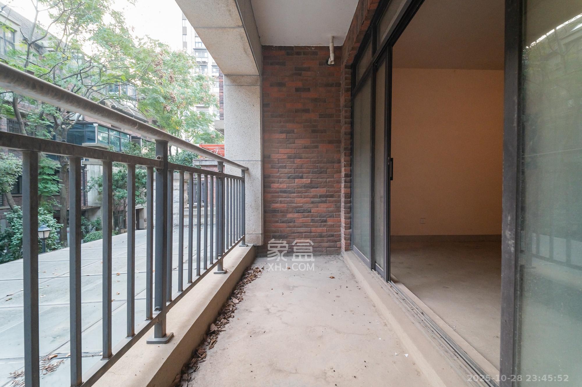 星湖湾一期洋房  4室2厅2卫    205.0万 星湖湾一期洋房  4室2厅2卫    205.0万其他