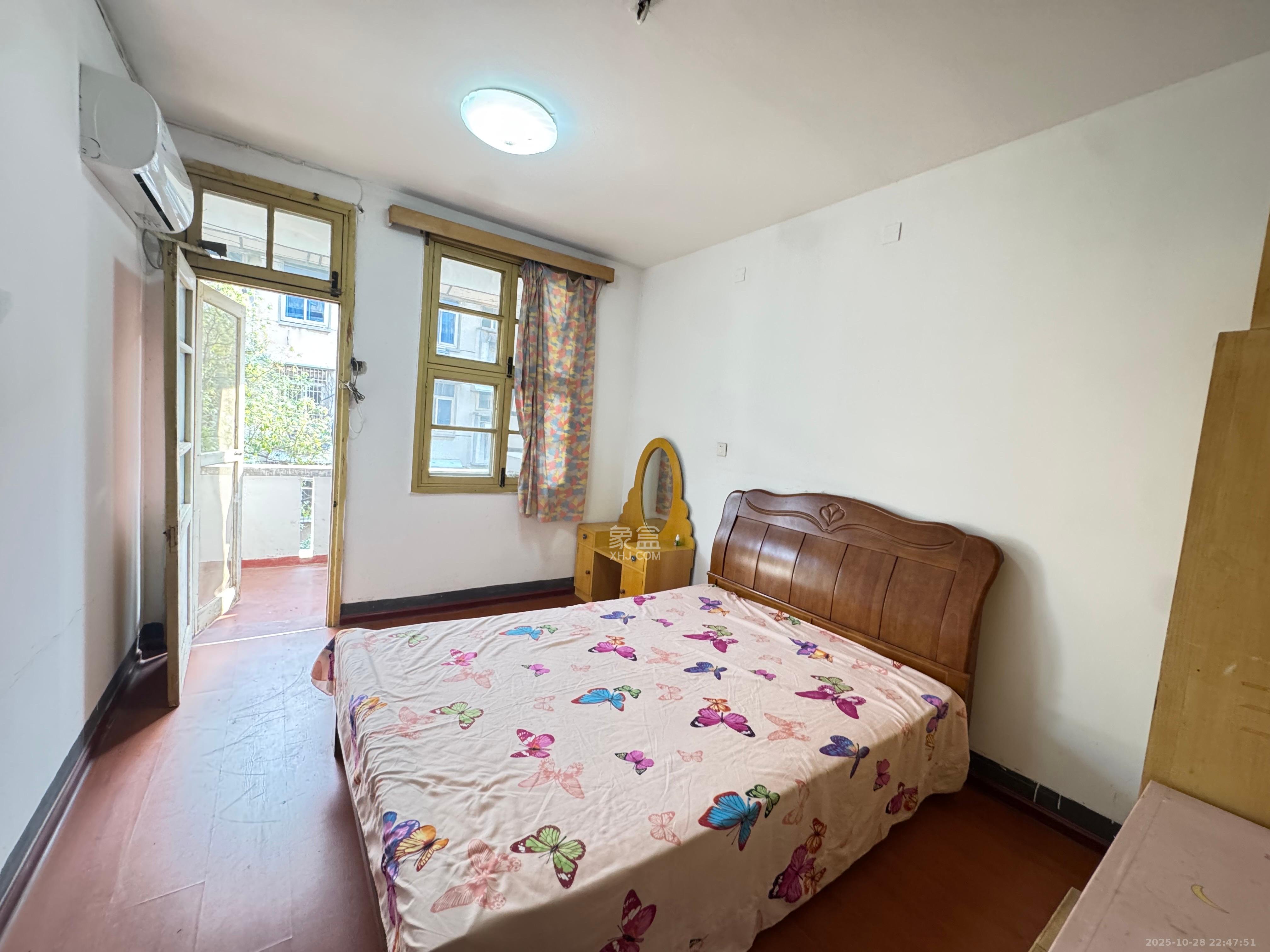 中南家园 1室2厅1卫 1500.0元/月 中南家园 1室2厅1卫 1500.0元/月室内图