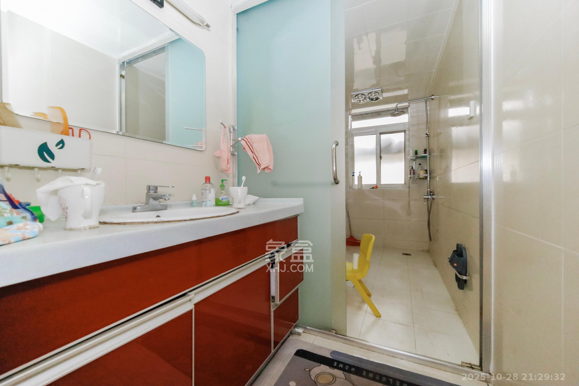 湘樟园小区（湘樟家园）  3室2厅2卫    82.0万卫生间