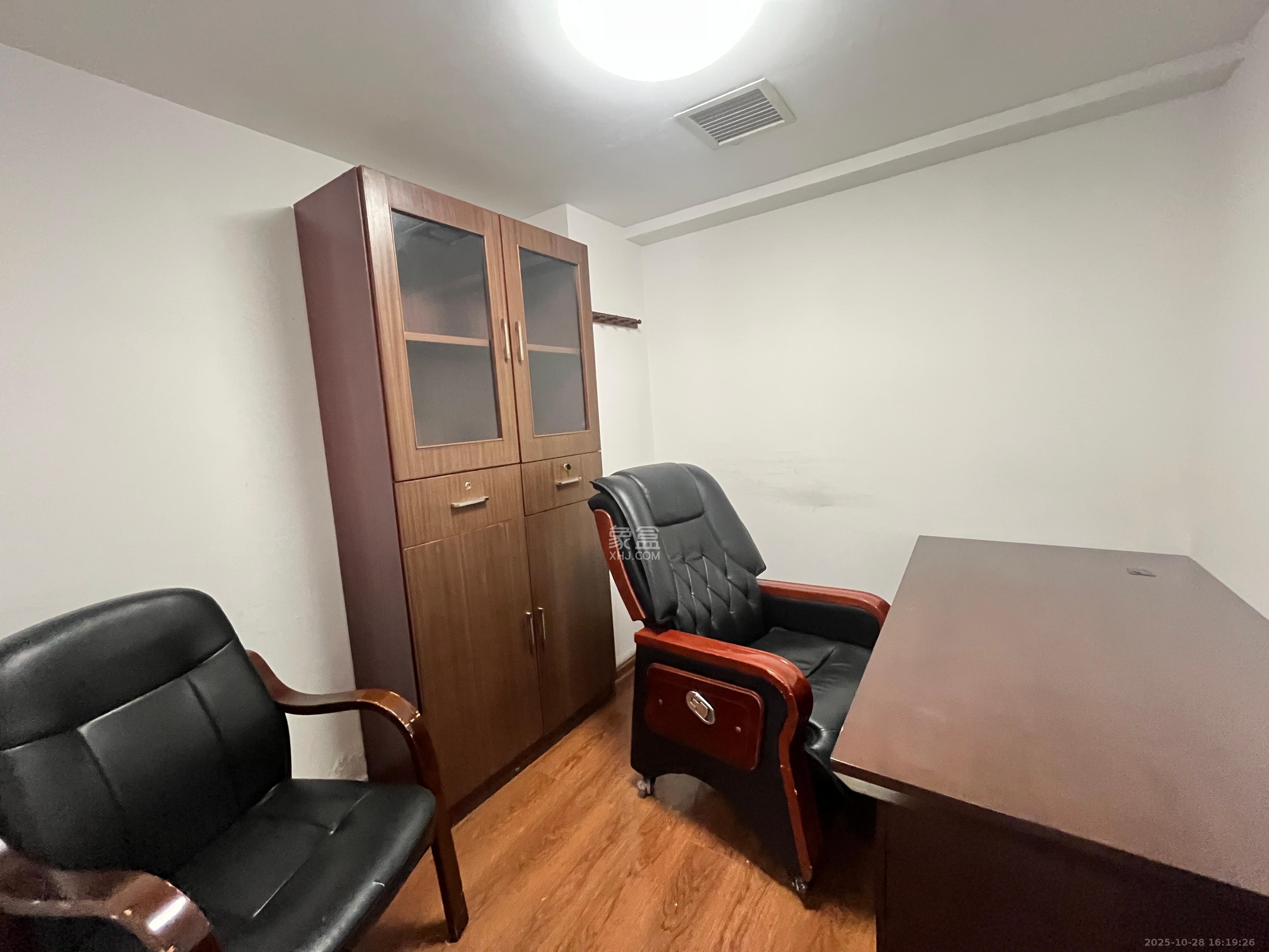 华翼府   168.0㎡      4600.0元/月室内图