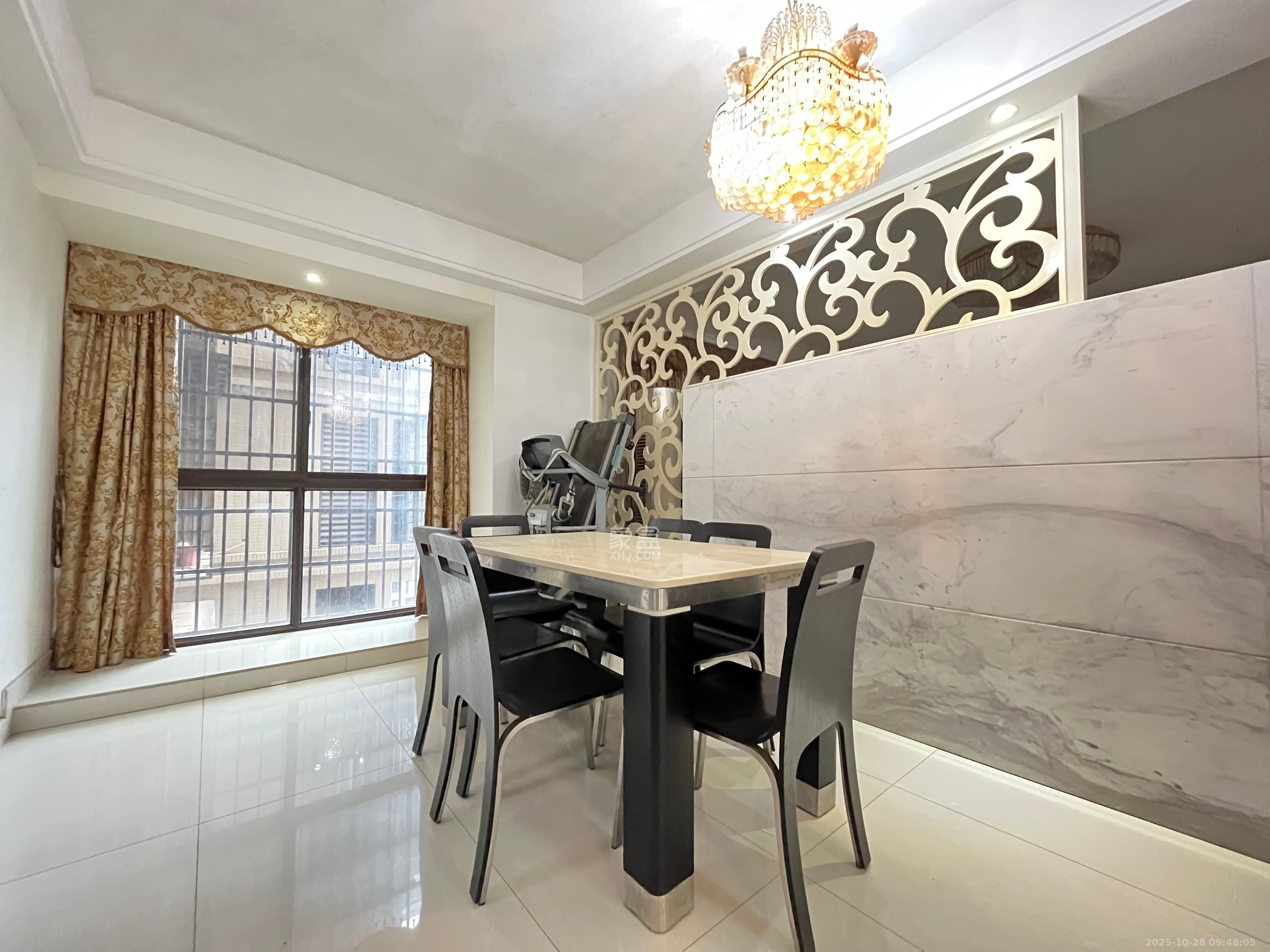 保利麓谷林语C区  4室2厅2卫    4000.0元/月室内图