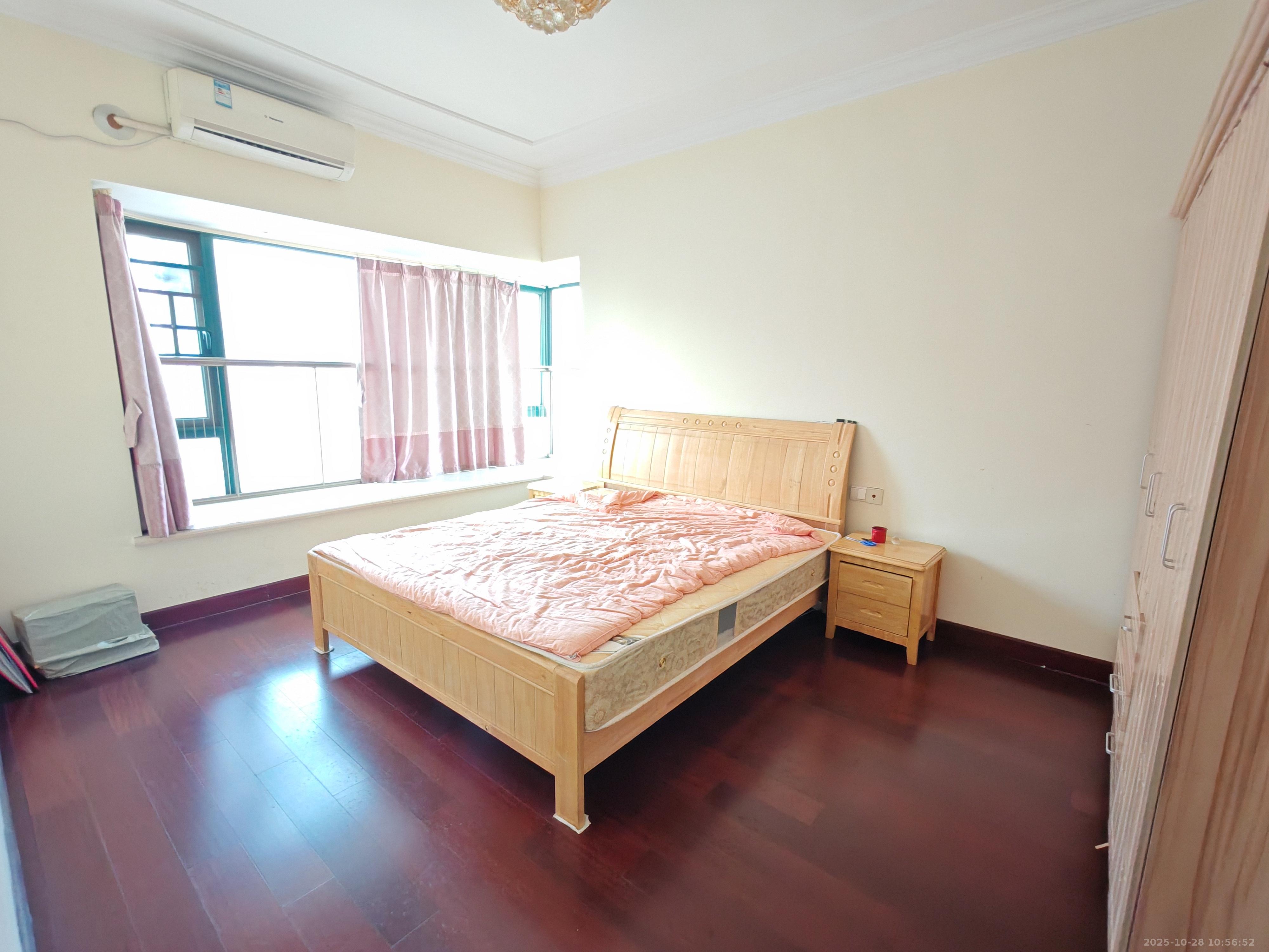 恒大翡翠华庭  3室2厅2卫    2400.0元/月 恒大翡翠华庭  3室2厅2卫    2400.0元/月室内图