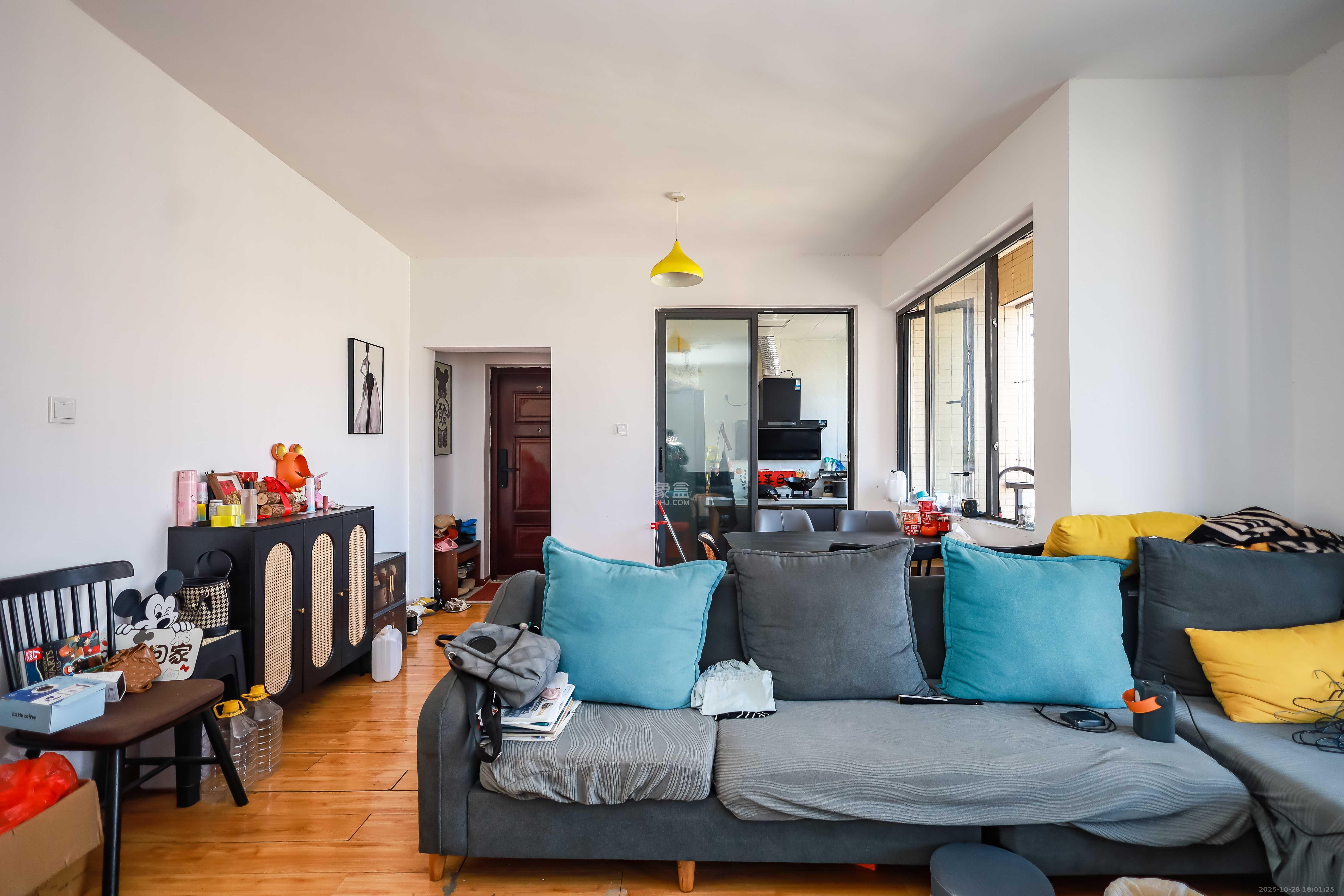 盛世耀凯 3室2厅1卫 86.0万 盛世耀凯 3室2厅1卫 86.0万客厅