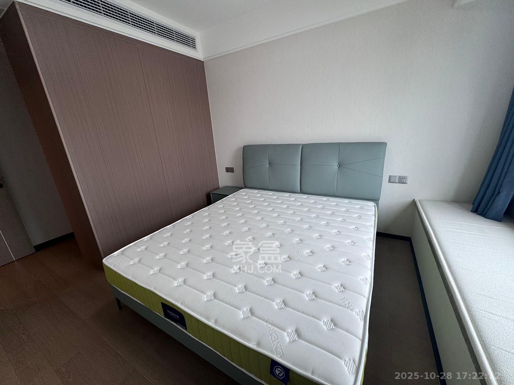 中海麓山境南区  3室2厅2卫    2800.0元/月 中海麓山境南区  3室2厅2卫    2800.0元/月室内图