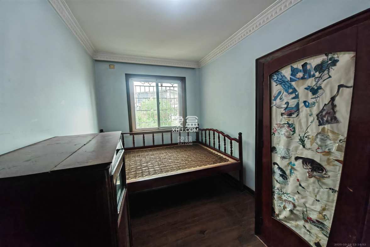 定王台公寓  2室1厅1卫    2200.0元/月 定王台公寓  2室1厅1卫    2200.0元/月室内图