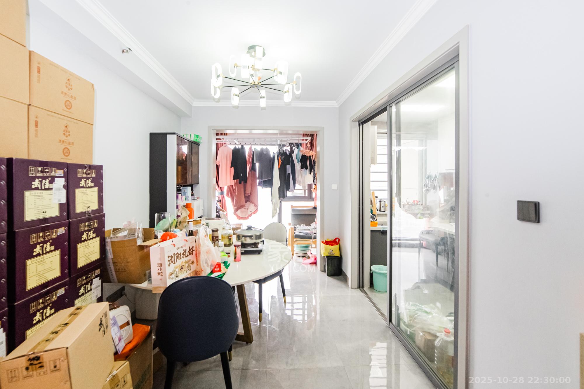 北辰三角洲C3区  3室2厅2卫    193.0万 北辰三角洲C3区  3室2厅2卫    193.0万客厅