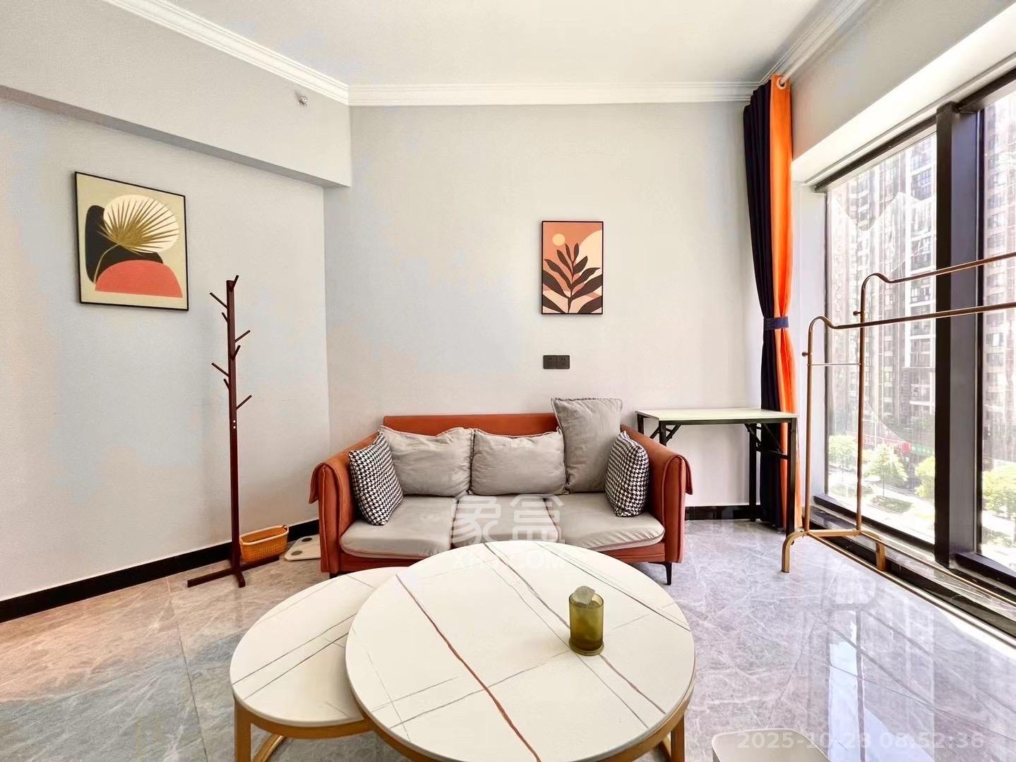 青年才郡(盈安大厦)  1室0厅0卫    2100.0元/月 青年才郡(盈安大厦)  1室0厅0卫    2100.0元/月室内图