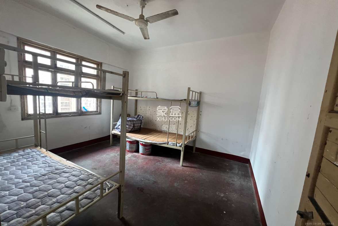 朝阳一、二村 3室1厅1卫 1500.0元/月 朝阳一、二村 3室1厅1卫 1500.0元/月室内图