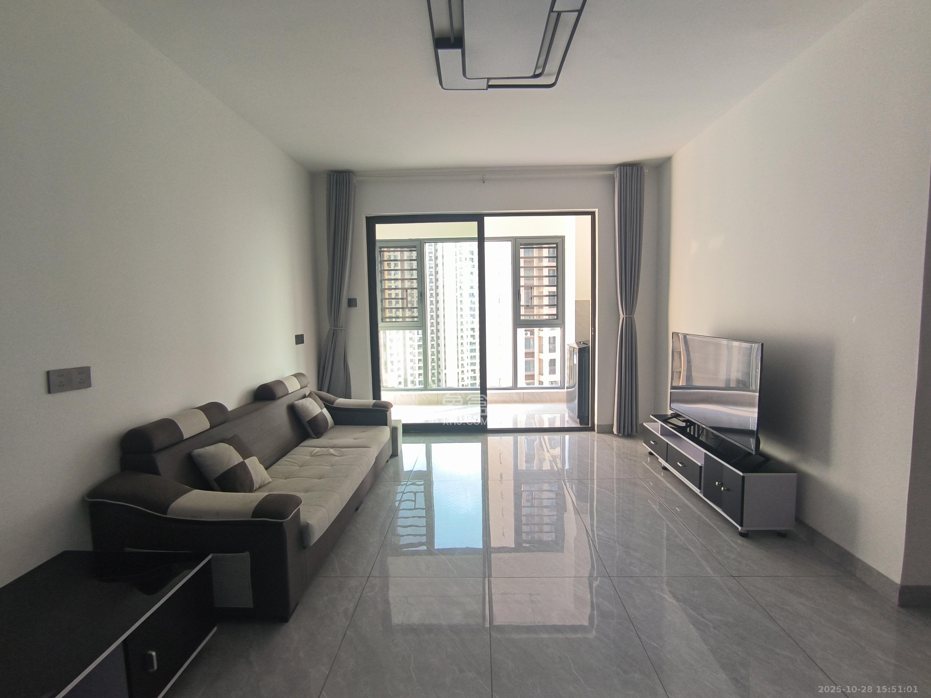 恒基旭辉湖山赋  1室0厅0卫    2300.0元/月