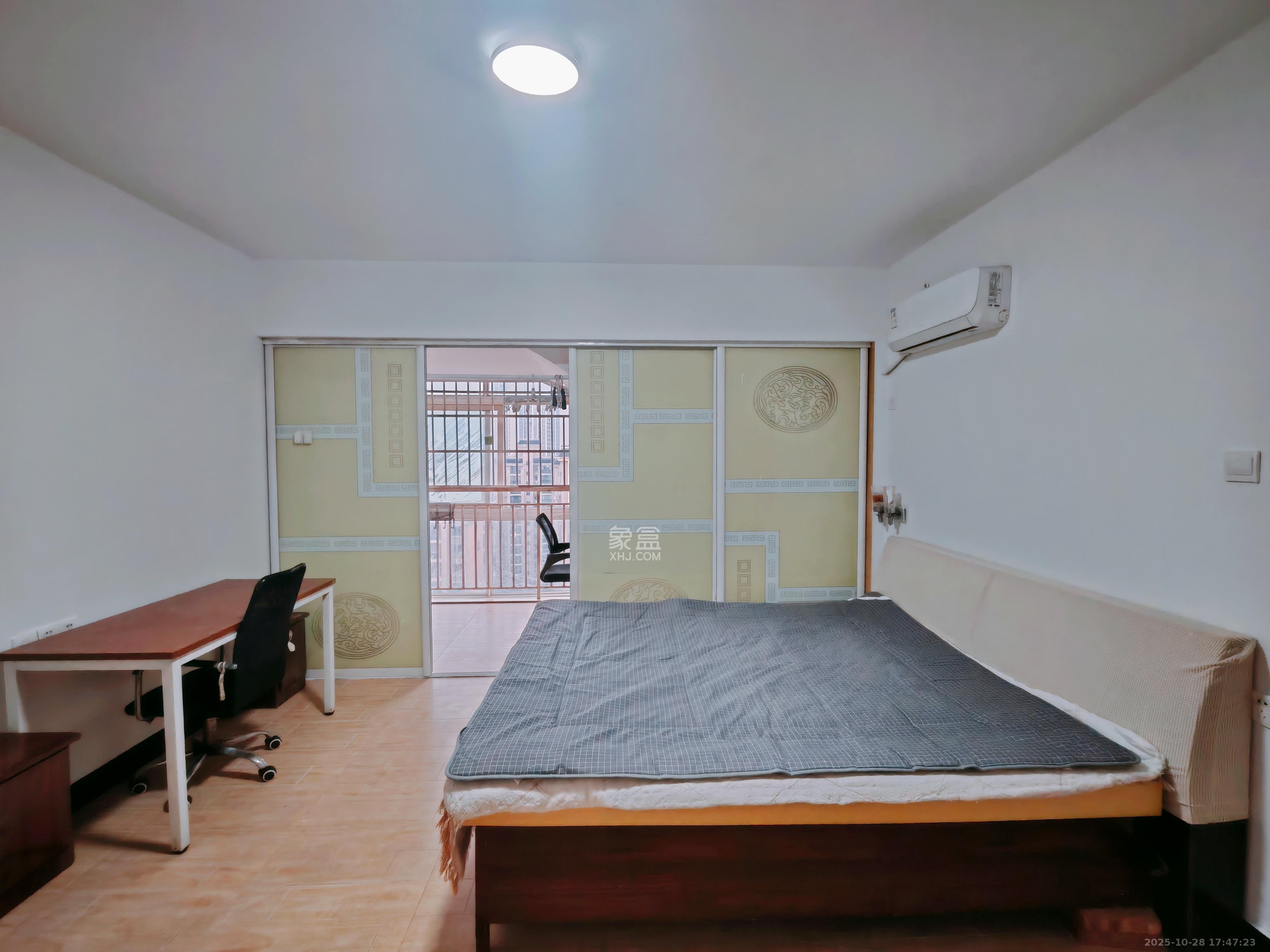 枫林美景  3室2厅1卫    2200.0元/月室内图