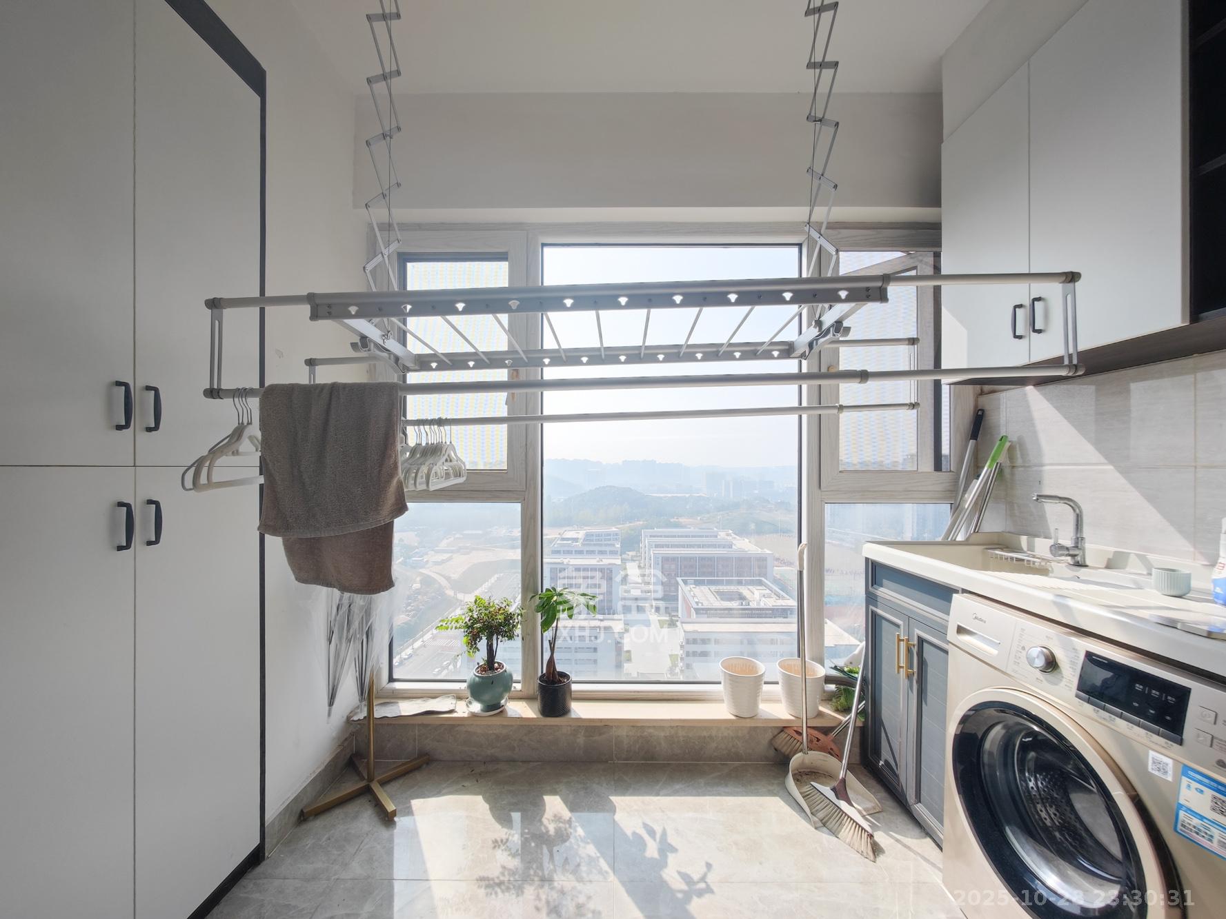 卓越蔚蓝城邦  2室1厅1卫    65.0万阳台