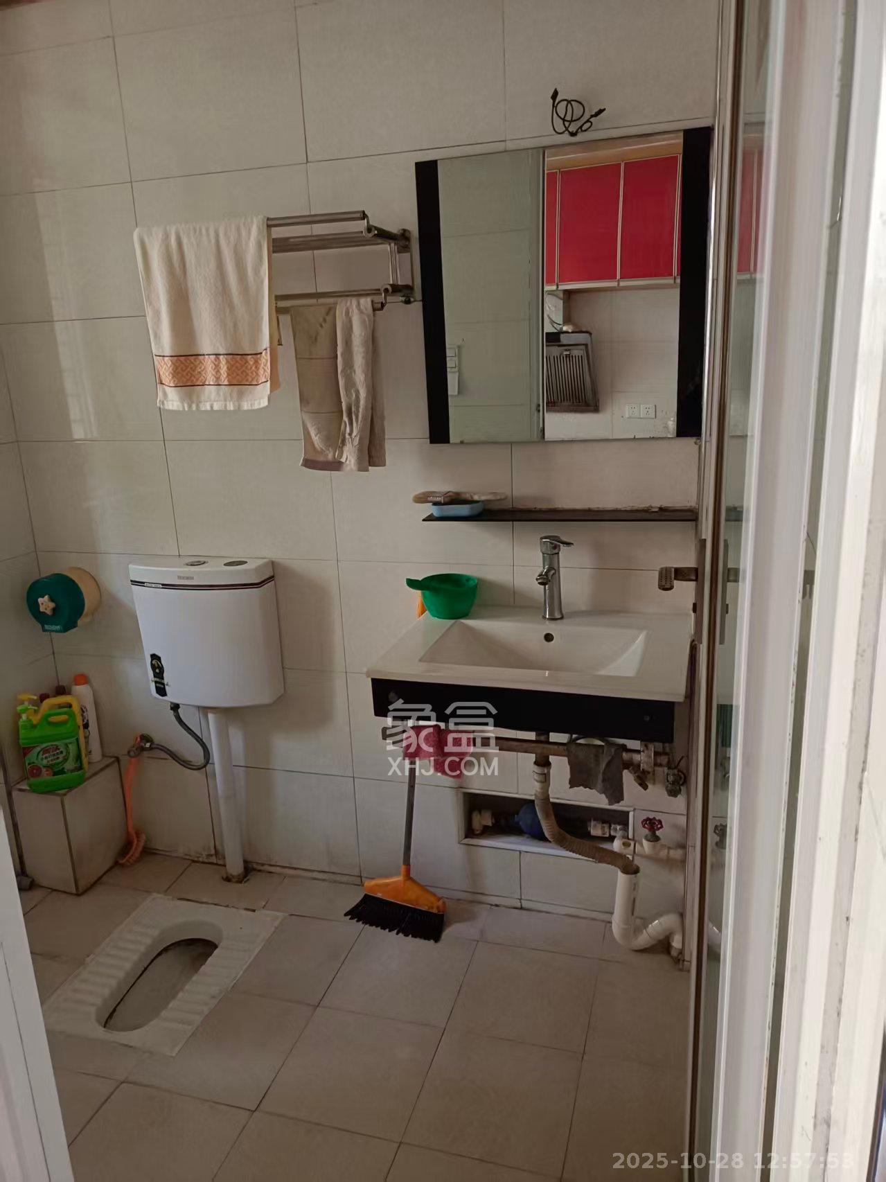 金石蓉园  1室0厅0卫    1500.0元/月 金石蓉园  1室0厅0卫    1500.0元/月室内图