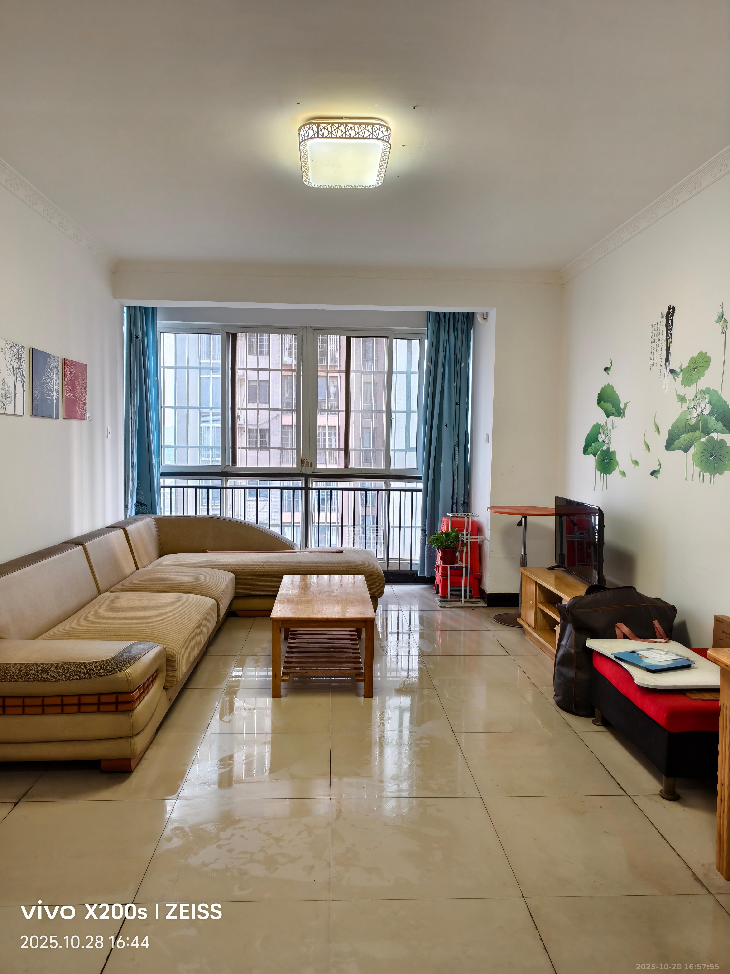 楚天世纪城东苑  2室2厅1卫    1500.0元/月