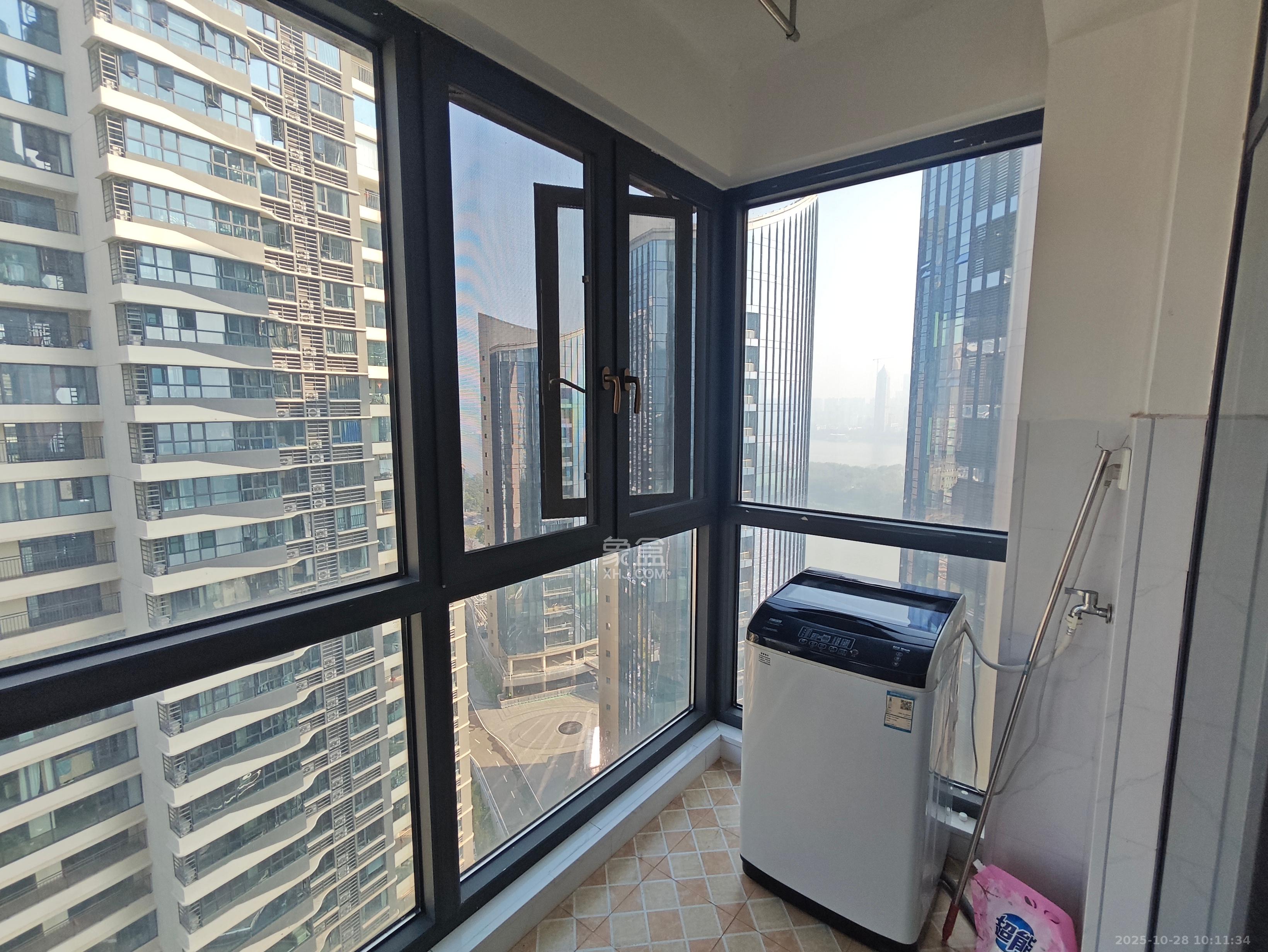 富洲滨江雅苑  3室2厅1卫    2600.0元/月室内图