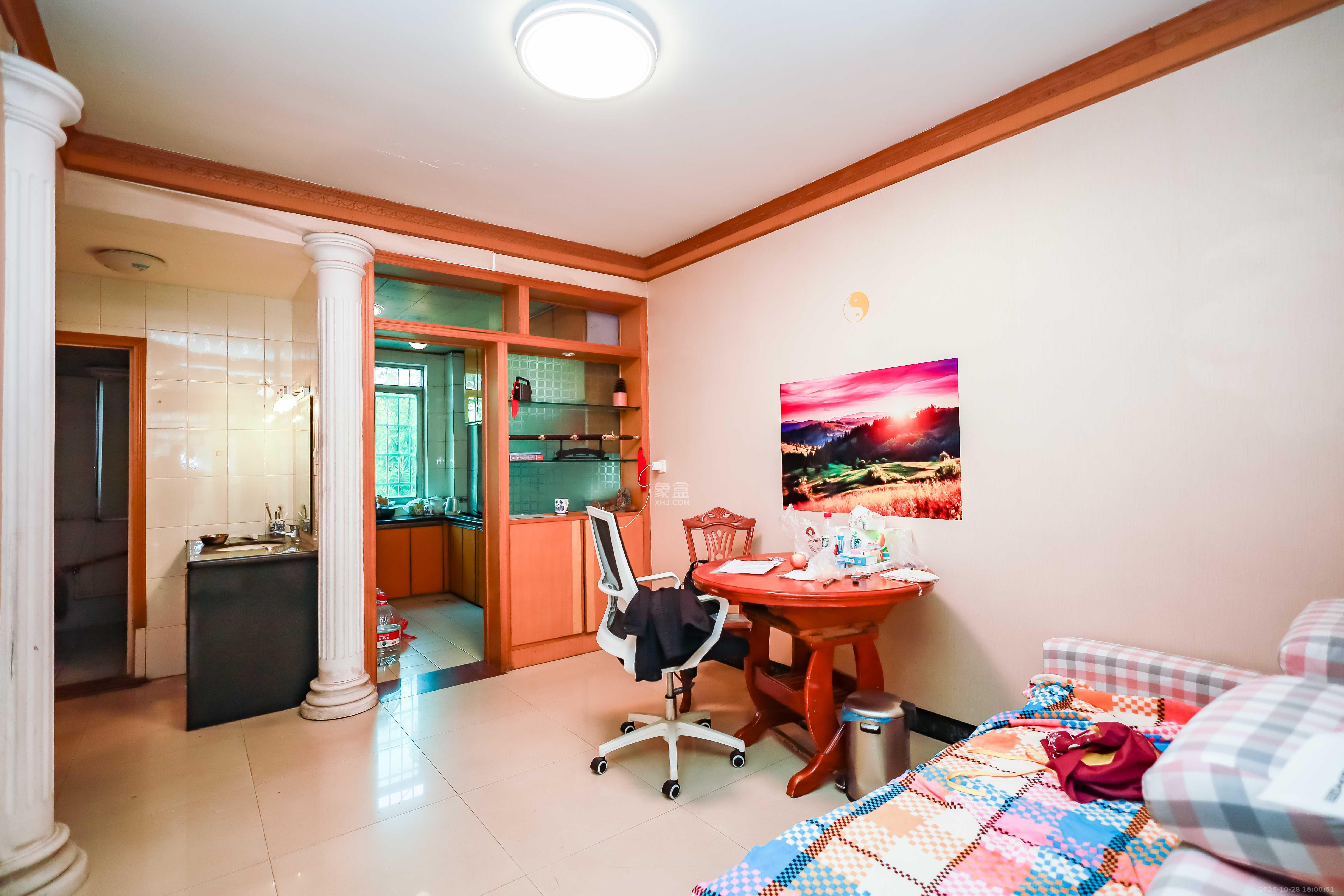 咸嘉新村嘉明苑 2室2厅1卫 61.8万 咸嘉新村嘉明苑 2室2厅1卫 61.8万客厅