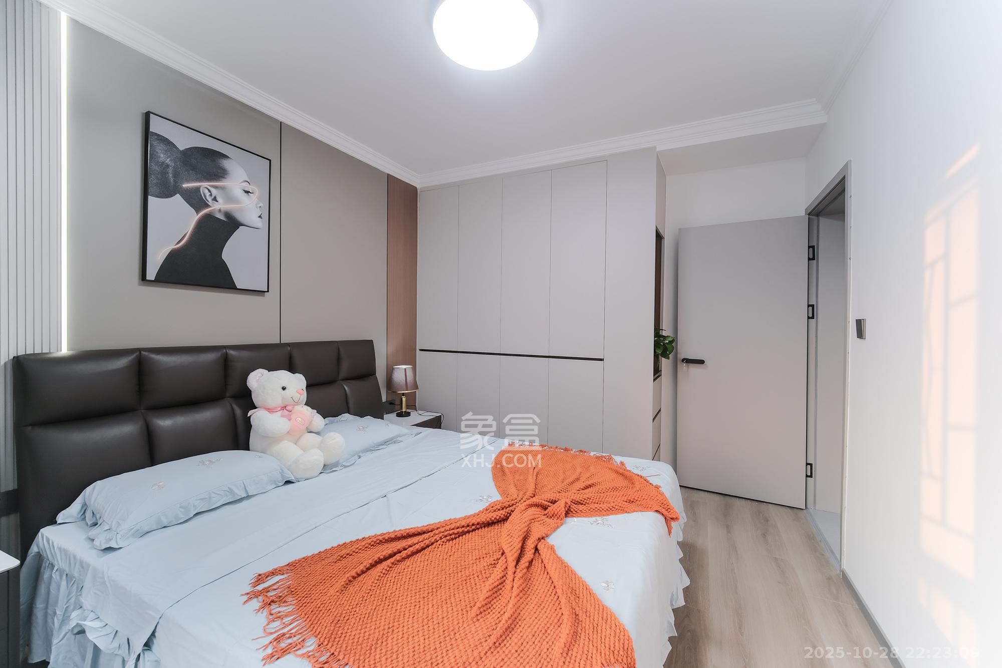 三一街区  3室2厅1卫    59.8万卧室