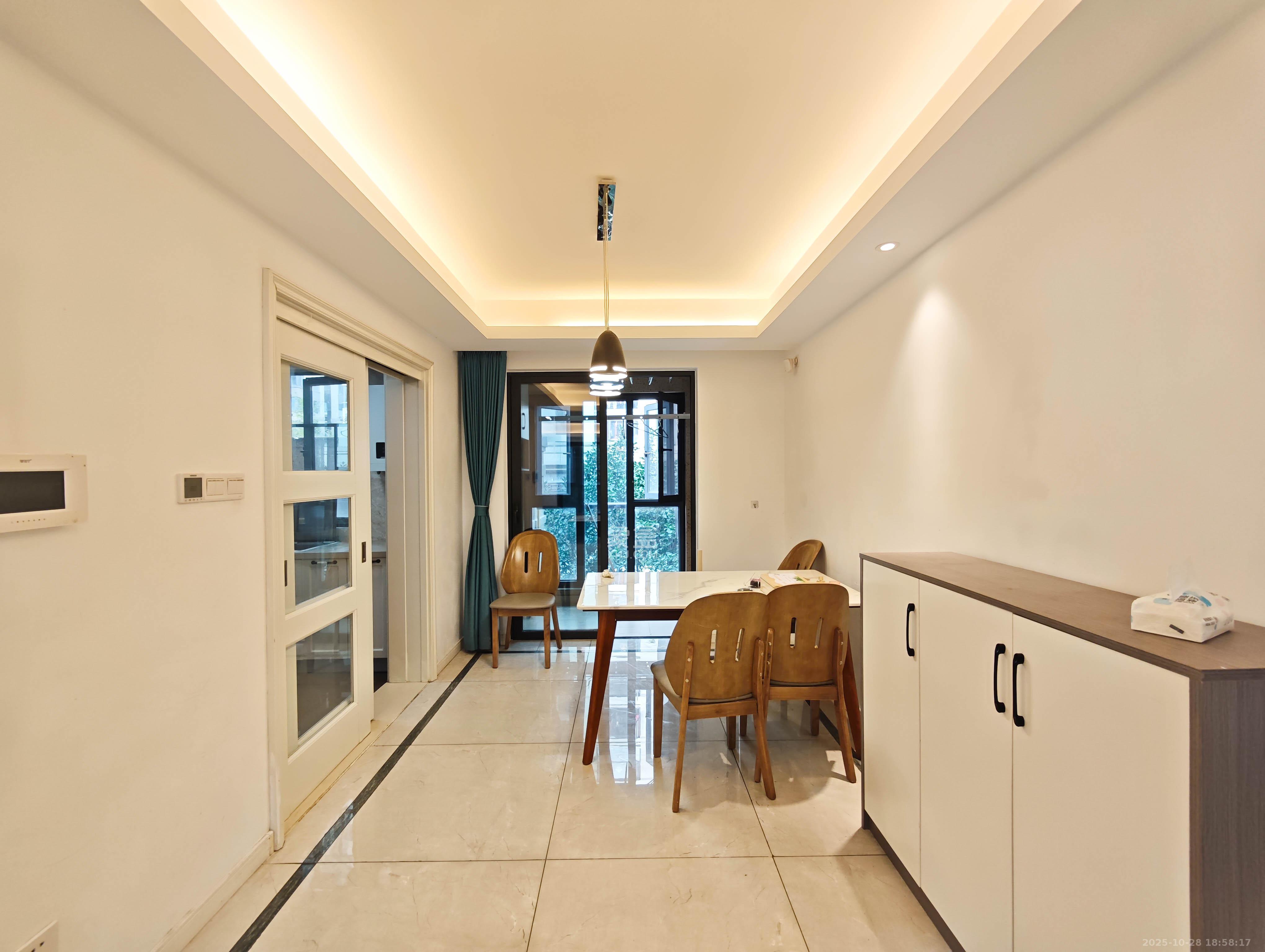 万科魅力之城观澜里  4室2厅1卫    205.0万其他