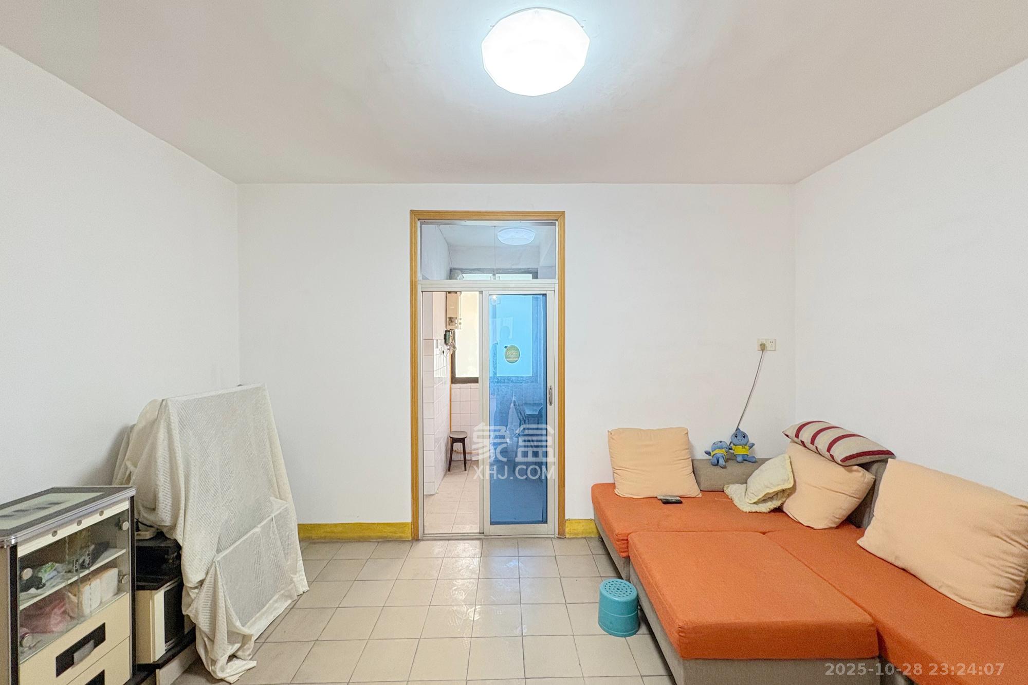 府后街50号三招四招宿舍  2室1厅1卫    46.0万客厅