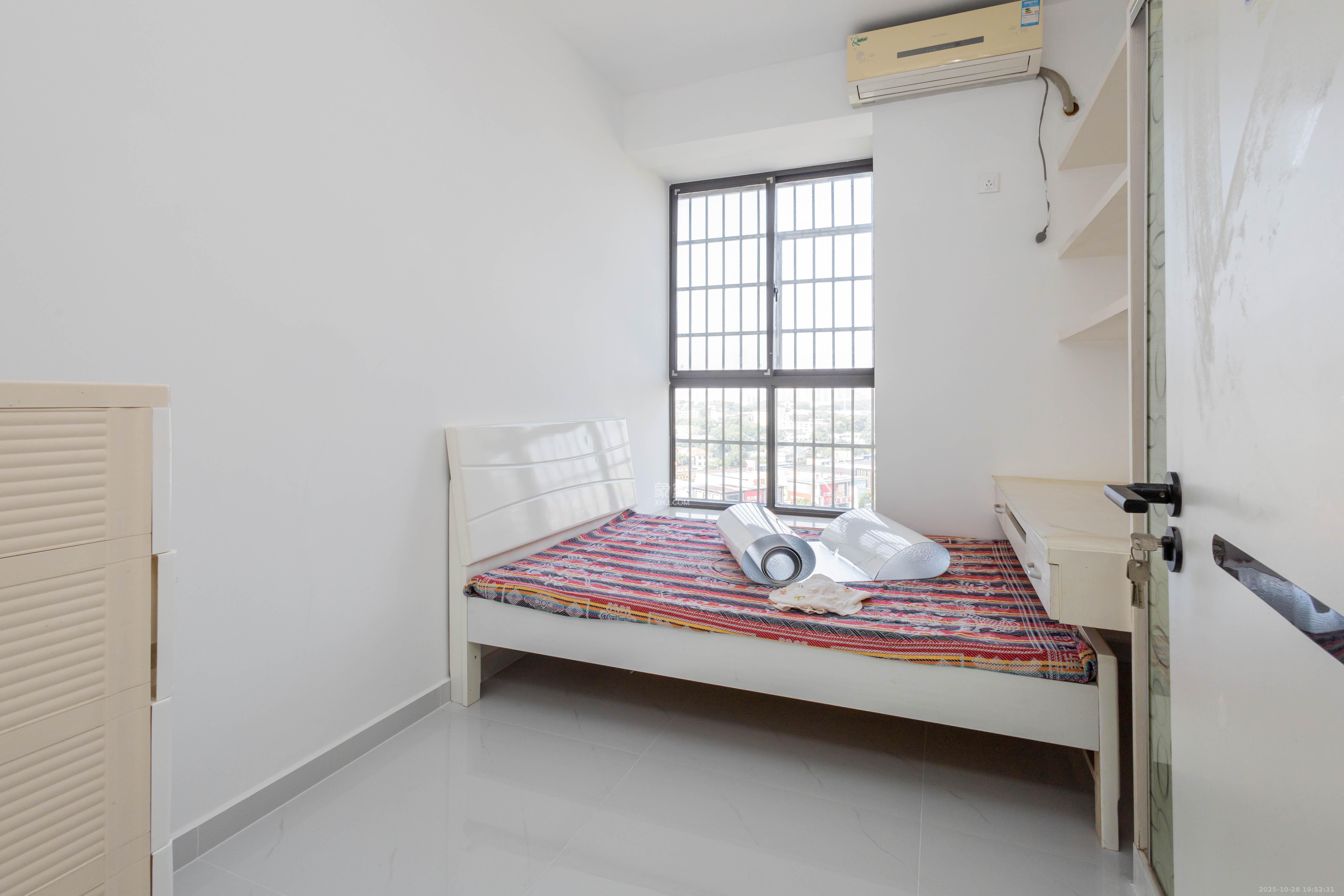 星城福邸(雄天朗郡)  3室2厅2卫    75.0万 星城福邸(雄天朗郡)  3室2厅2卫    75.0万卧室