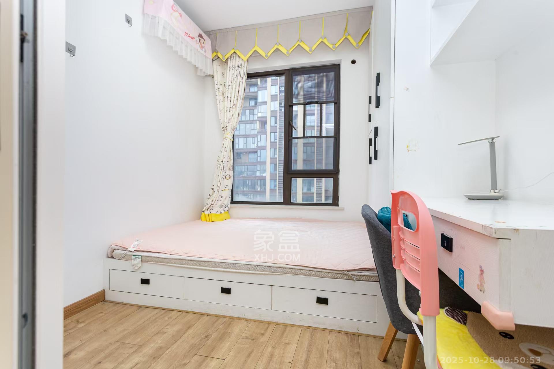 龙湖湘风原著(龙湖湘风星城)  4室2厅2卫    2500.0元/月 龙湖湘风原著(龙湖湘风星城)  4室2厅2卫    2500.0元/月室内图