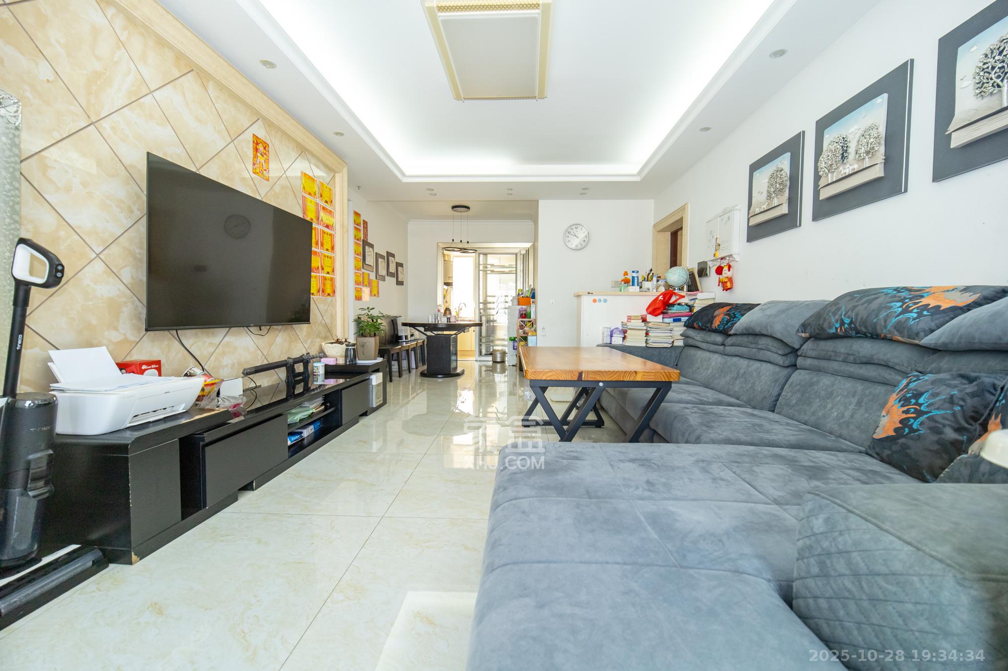 恒广国际景园一二区  3室2厅2卫    85.0万