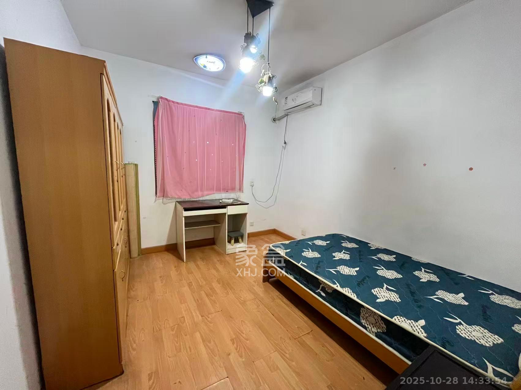 通发公寓  3室2厅1卫    2300.0元/月 通发公寓  3室2厅1卫    2300.0元/月室内图