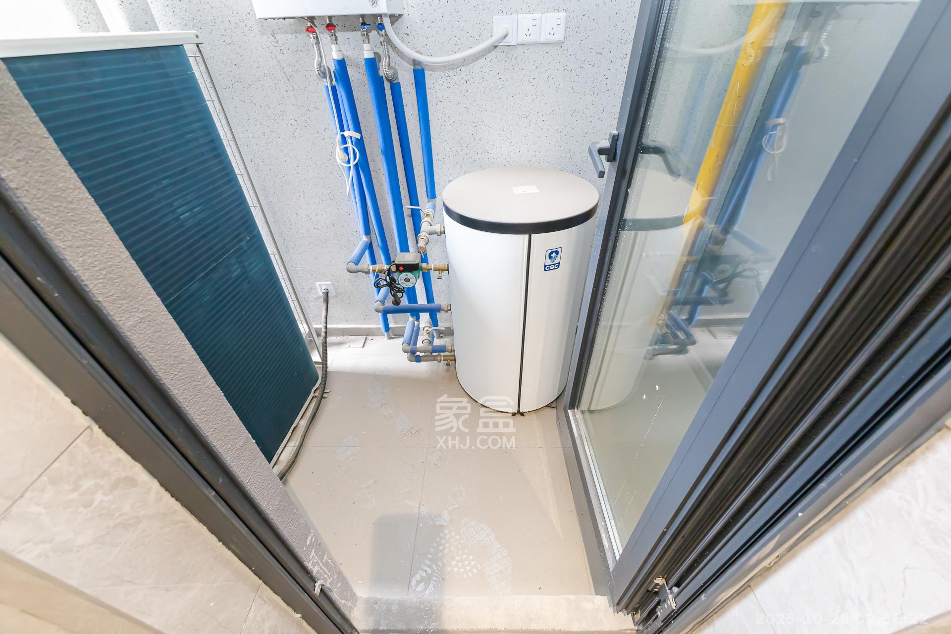 越秀湘江星汇城三期 4室2厅3卫 229.0万 越秀湘江星汇城三期 4室2厅3卫 229.0万阳台