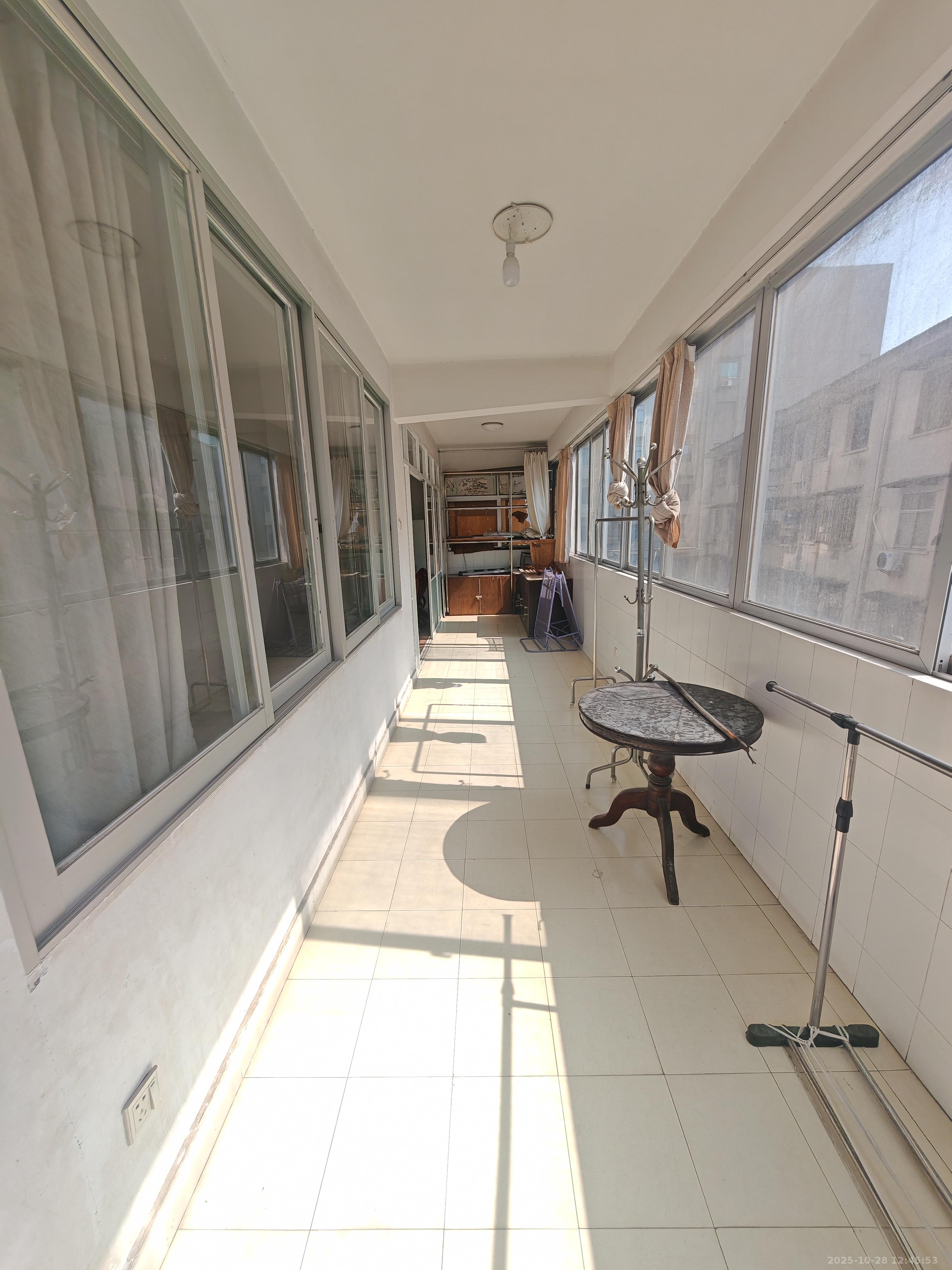 丰泉家园  3室2厅2卫    3000.0元/月 丰泉家园  3室2厅2卫    3000.0元/月室内图