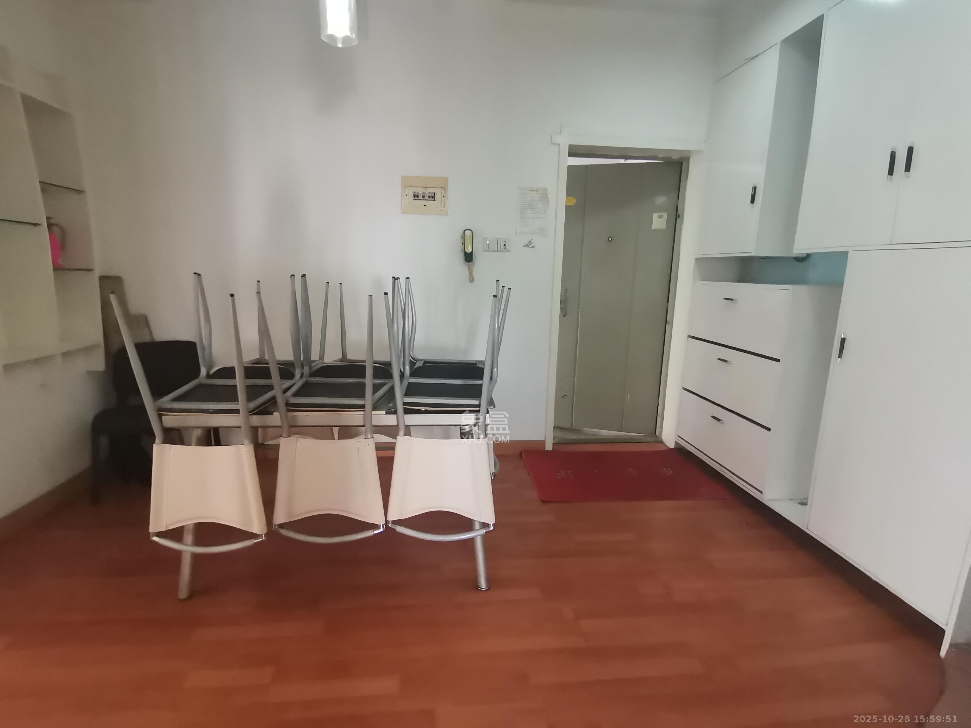 丹桂雅苑  4室2厅2卫    2500.0元/月 丹桂雅苑  4室2厅2卫    2500.0元/月室内图