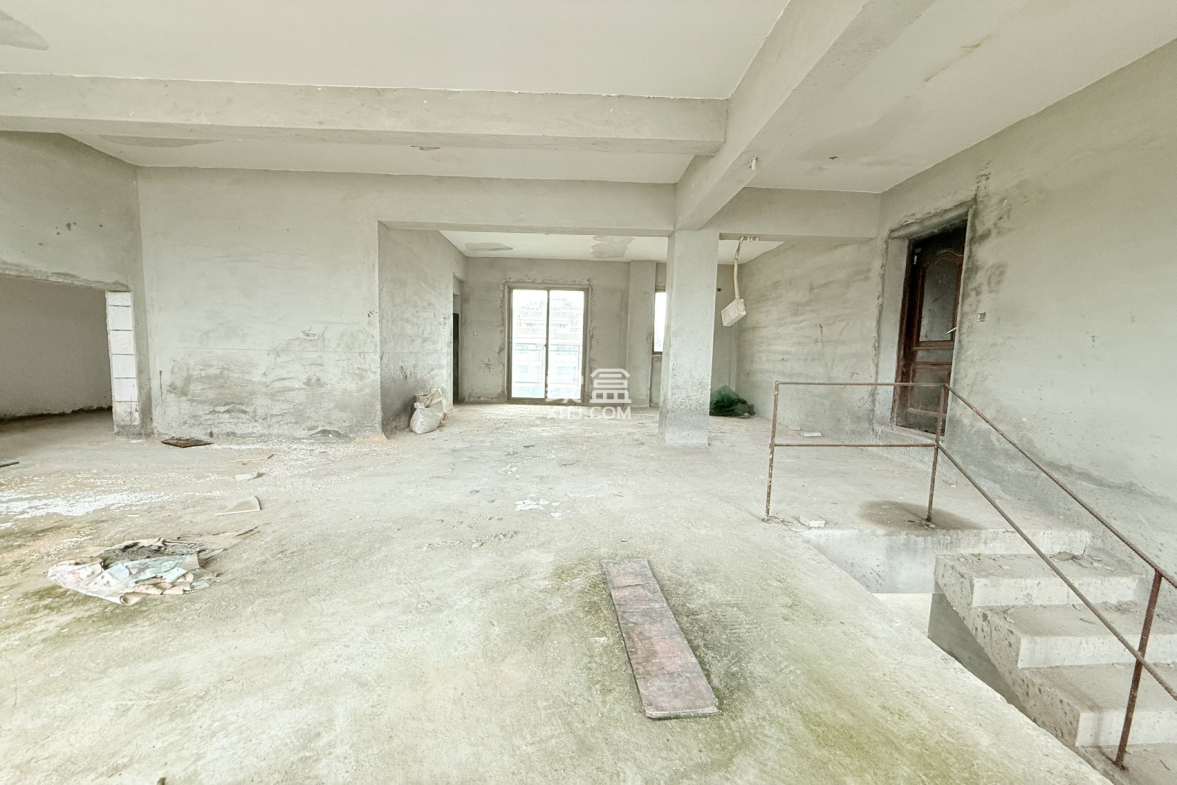 海岛国际名城 5室2厅2卫 330.0万 海岛国际名城 5室2厅2卫 330.0万室内图