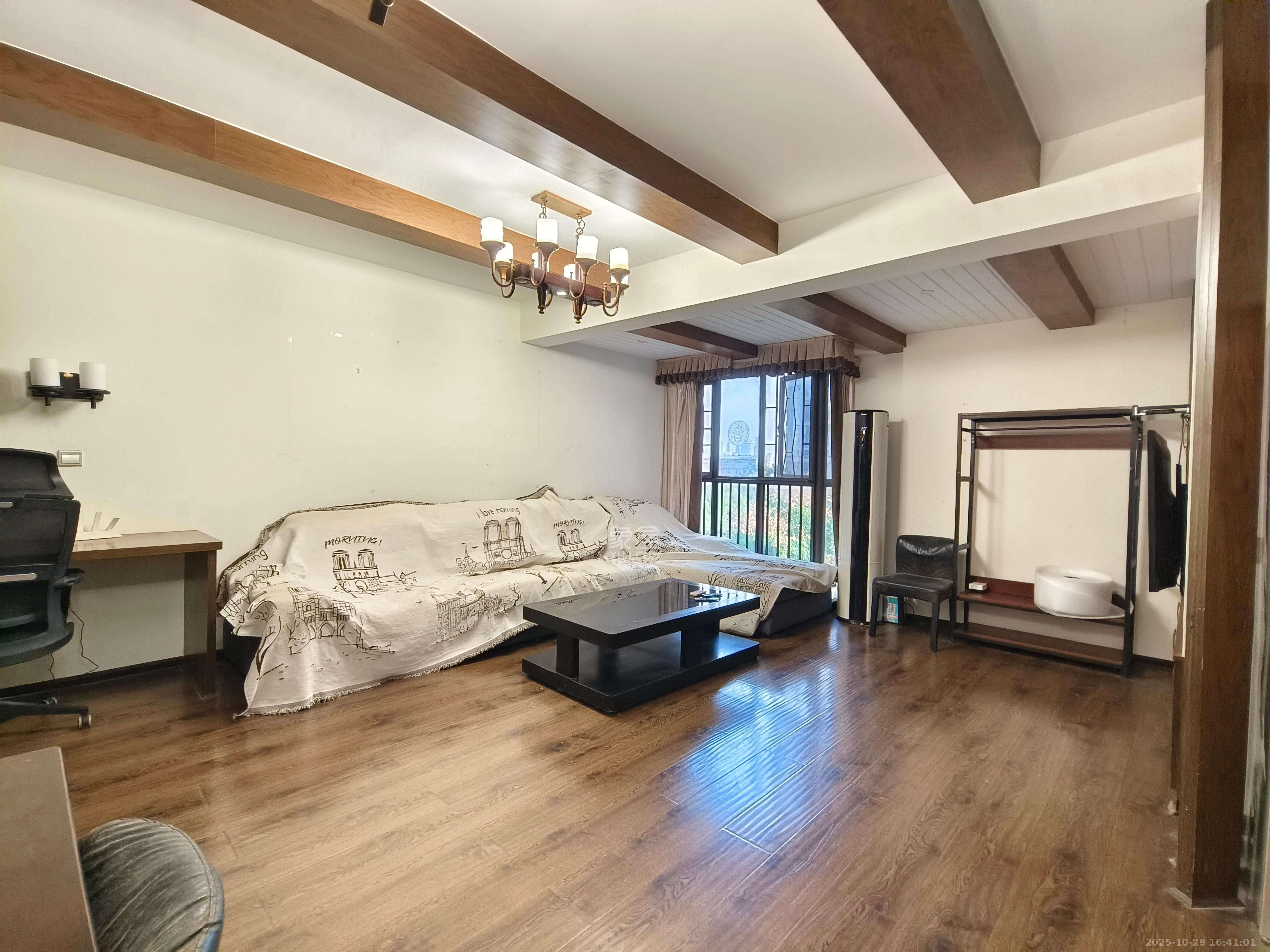 南山雍江汇（滨江国际新城）  2室2厅1卫    2800.0元/月