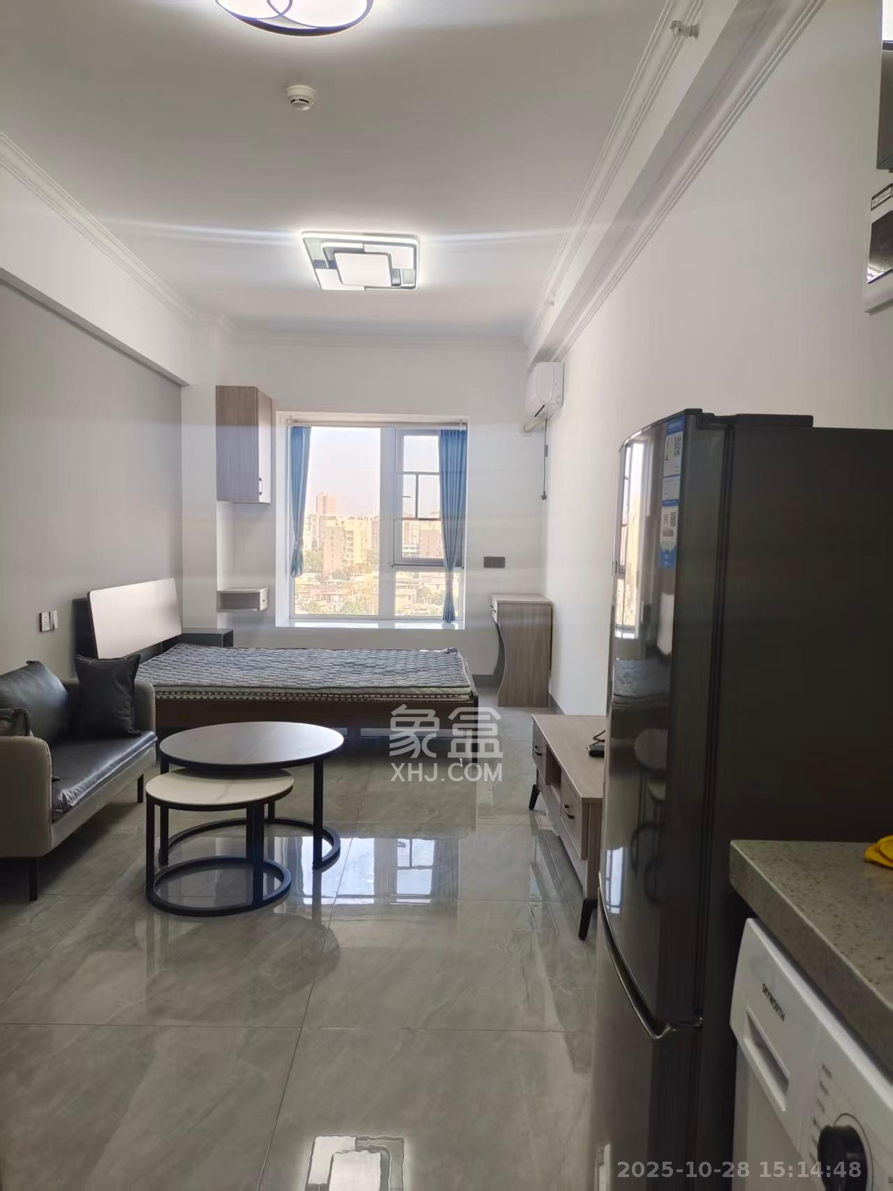 保利香槟国际  1室1厅1卫    1250.0元/月 保利香槟国际  1室1厅1卫    1250.0元/月室内图