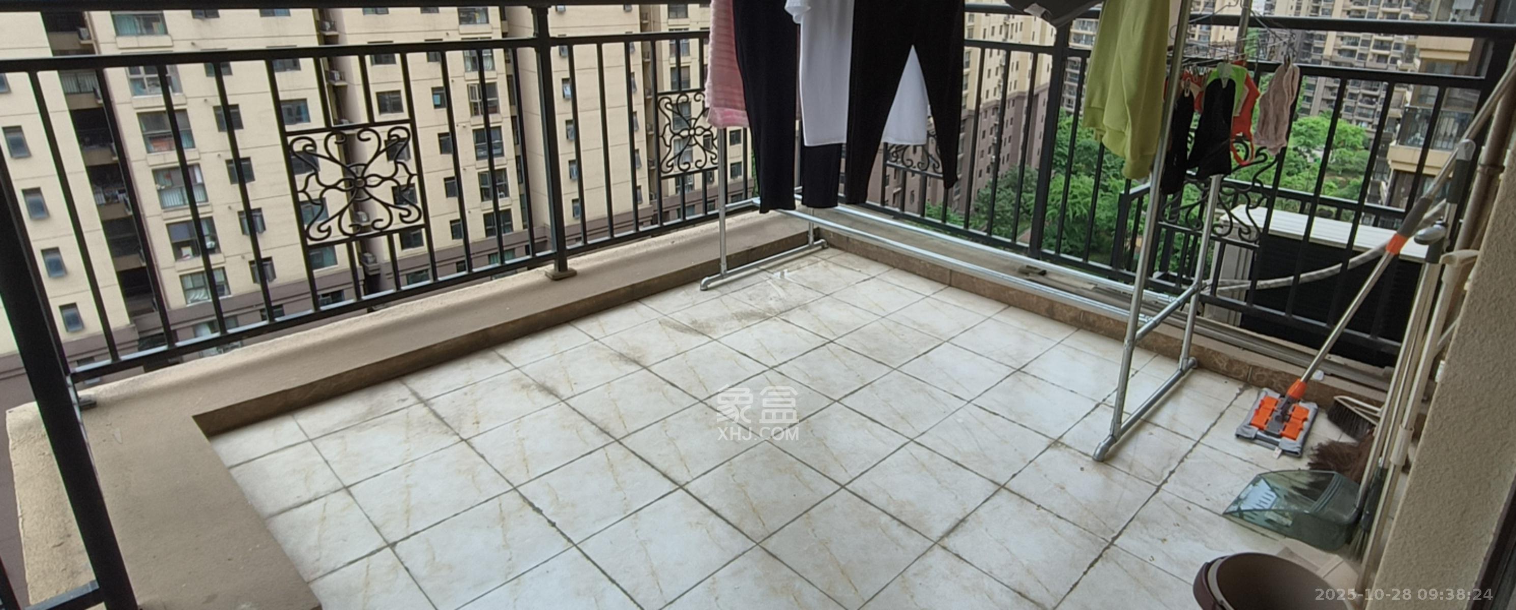 江山帝景哈佛  2室2厅1卫    1800.0元/月 江山帝景哈佛  2室2厅1卫    1800.0元/月室内图