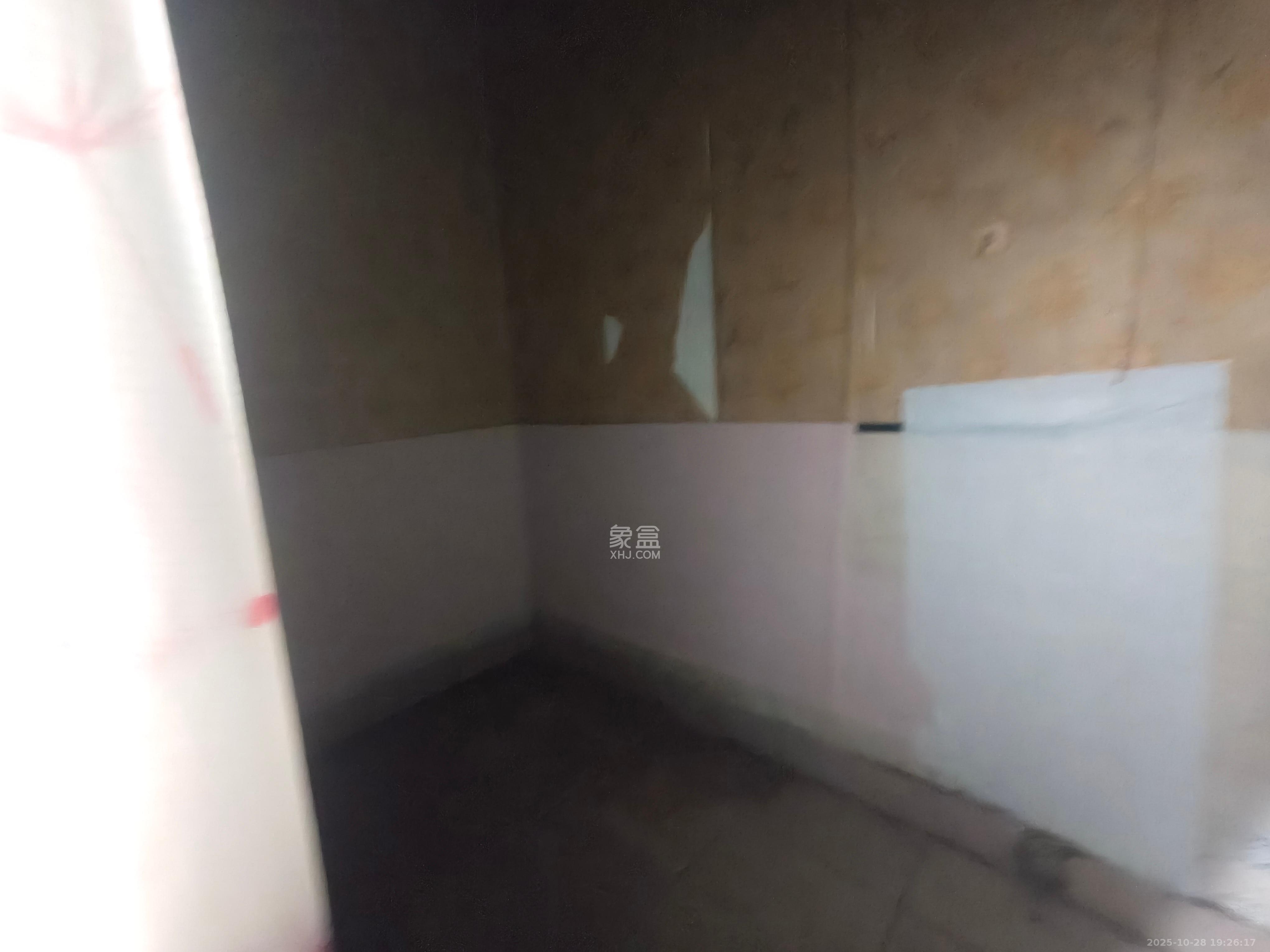 新天小区   44.0㎡      1700.0元/月室内图