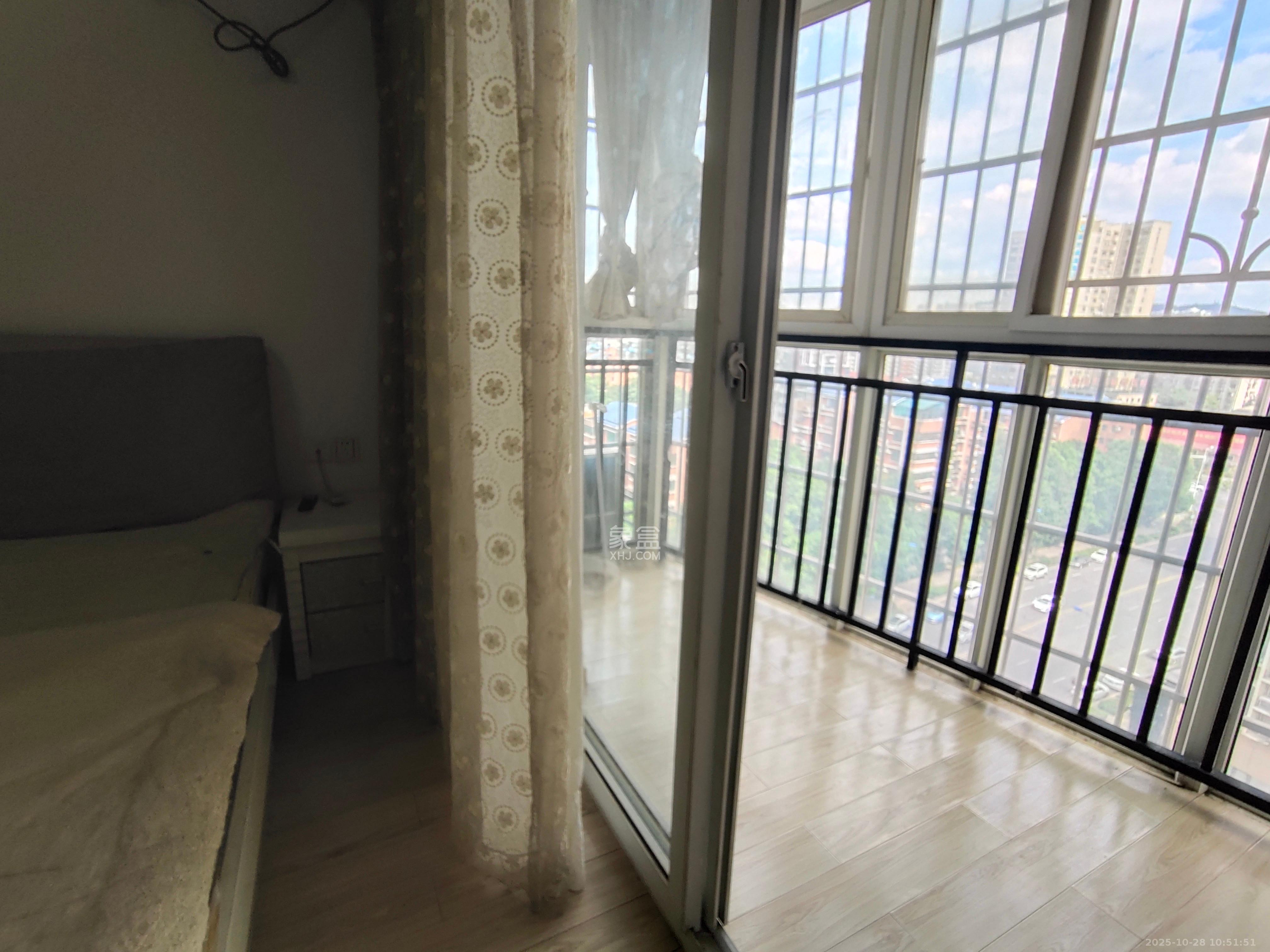 麓谷E家人  2室0厅0卫    2000.0元/月室内图