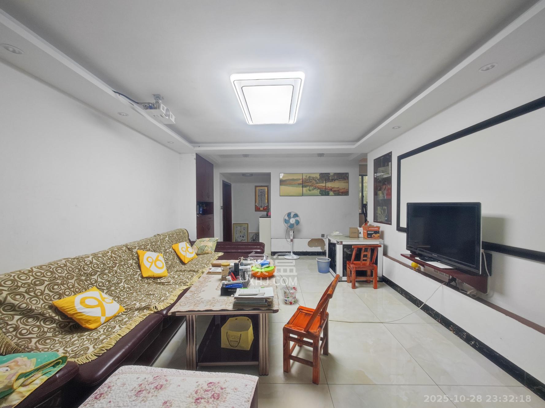 嘉华城(一期)  4室2厅2卫    158.0万 嘉华城(一期)  4室2厅2卫    158.0万