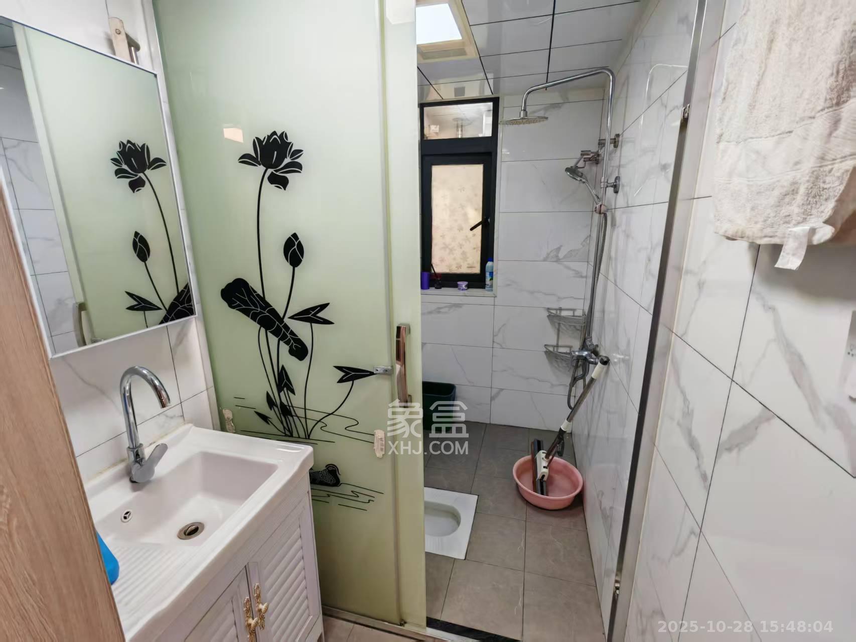 天健城  3室2厅1卫    3500.0元/月室内图