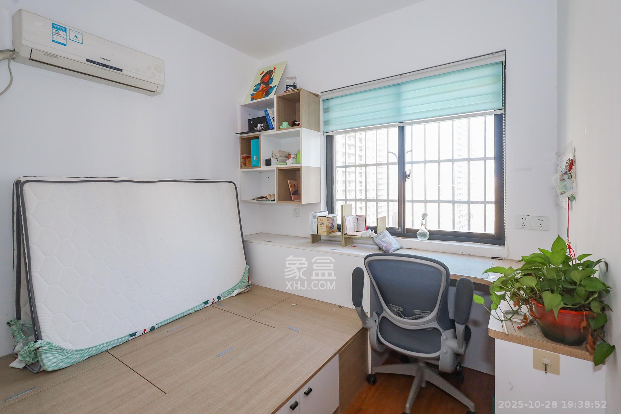 钰龙天下一期 2室2厅1卫 230.0万 钰龙天下一期 2室2厅1卫 230.0万卧室