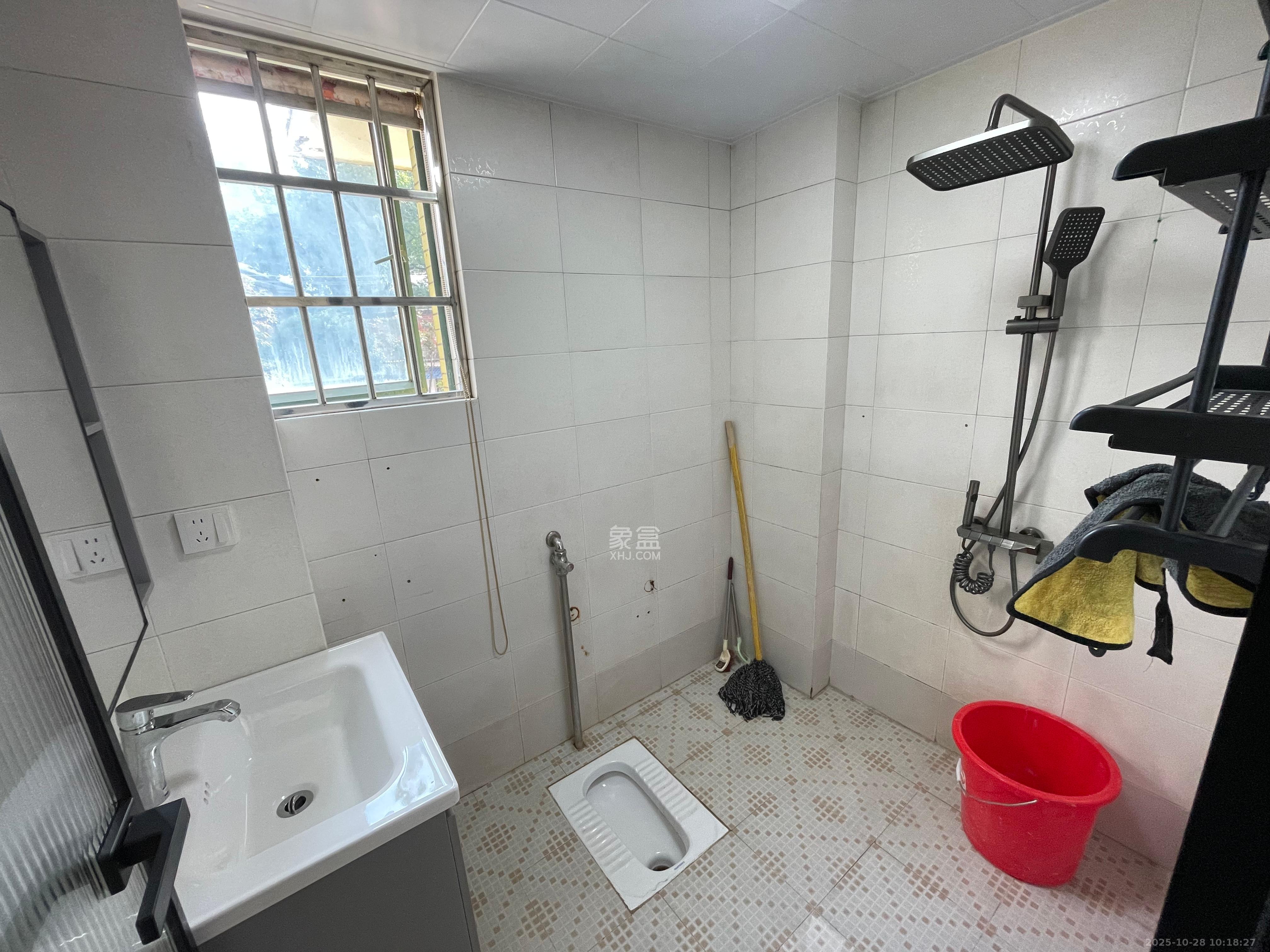 望兴景园一期  3室2厅2卫    3000.0元/月 望兴景园一期  3室2厅2卫    3000.0元/月室内图