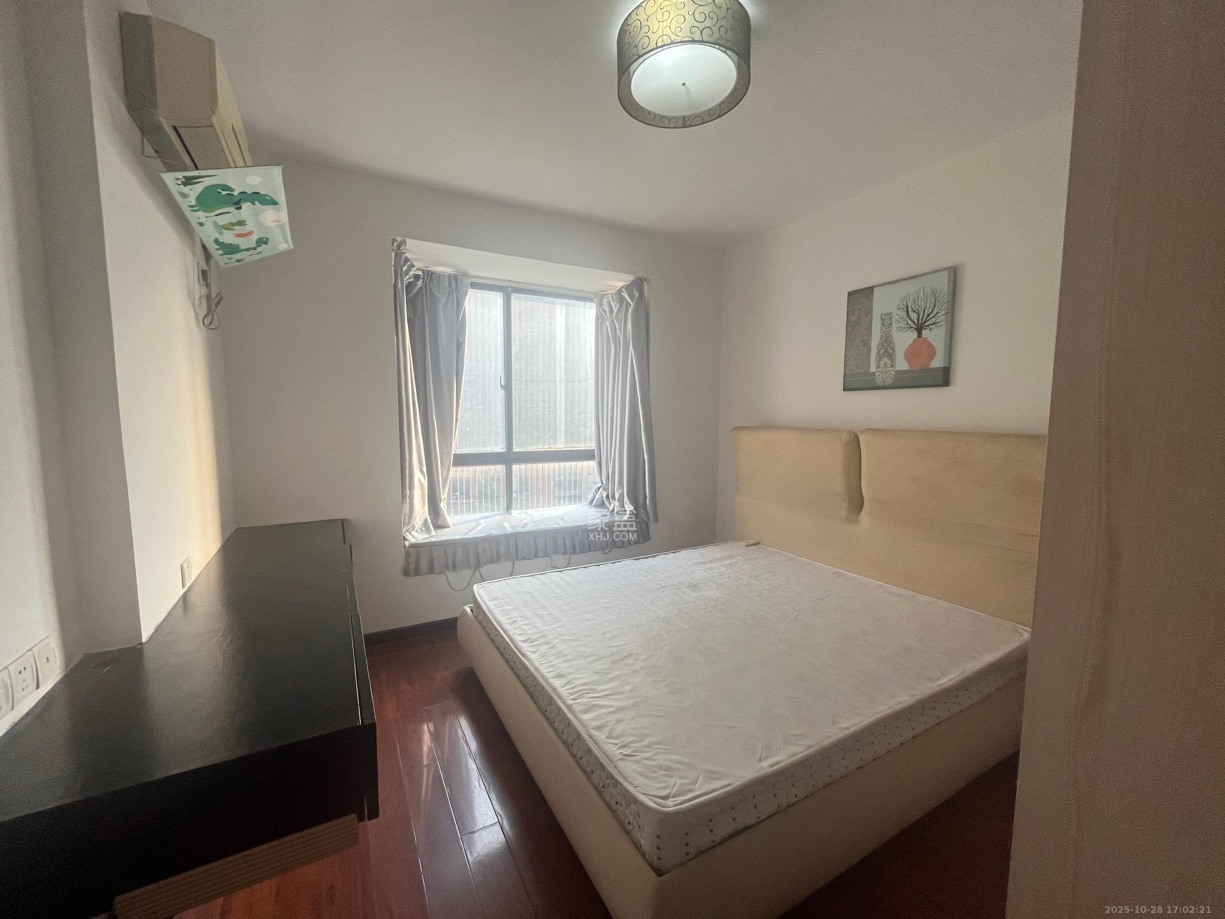 华润凤凰城一期 2室1厅1卫 1700.0元/月 华润凤凰城一期 2室1厅1卫 1700.0元/月室内图