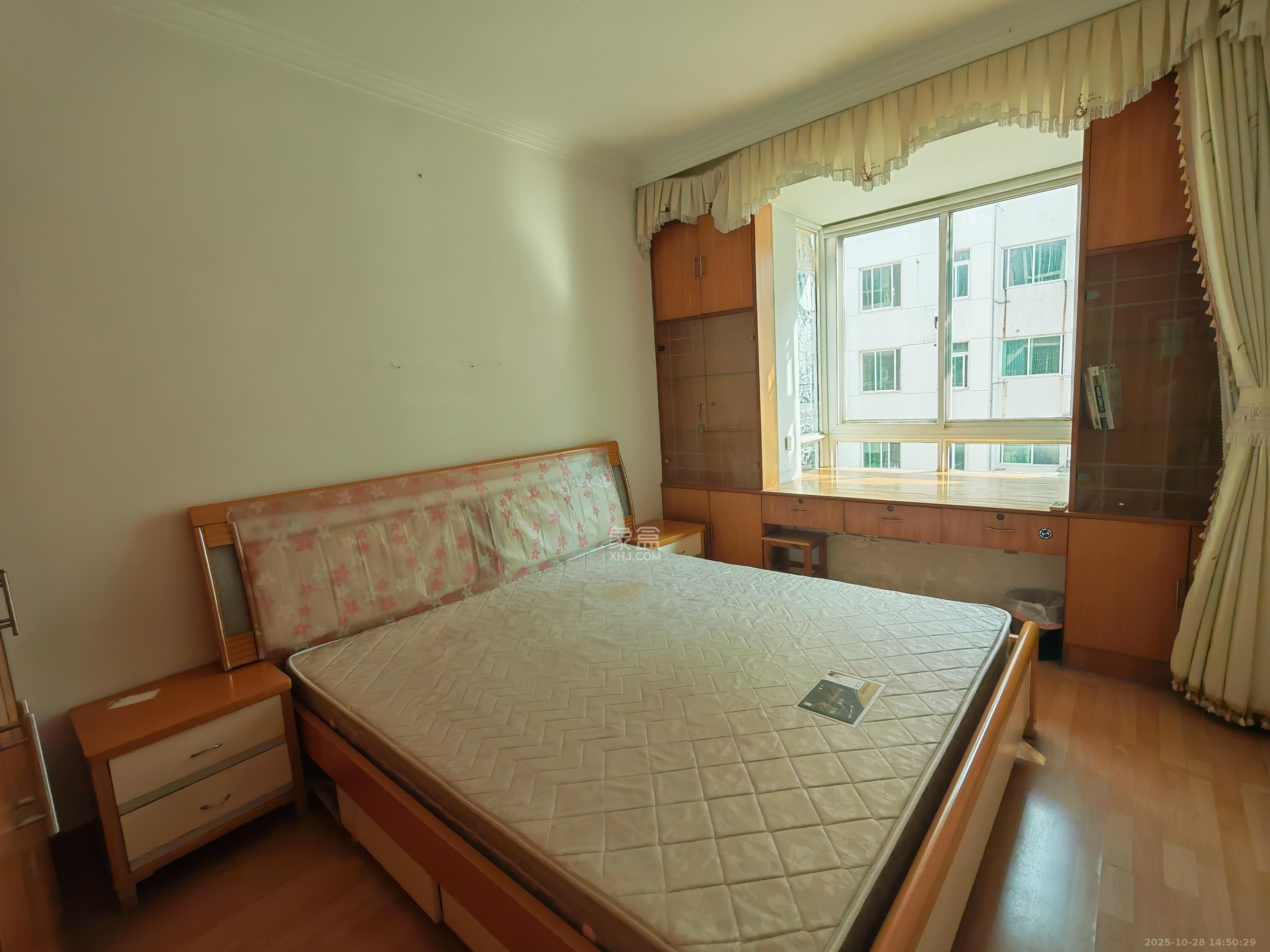 咸嘉新村嘉旺苑  2室2厅1卫    1600.0元/月室内图